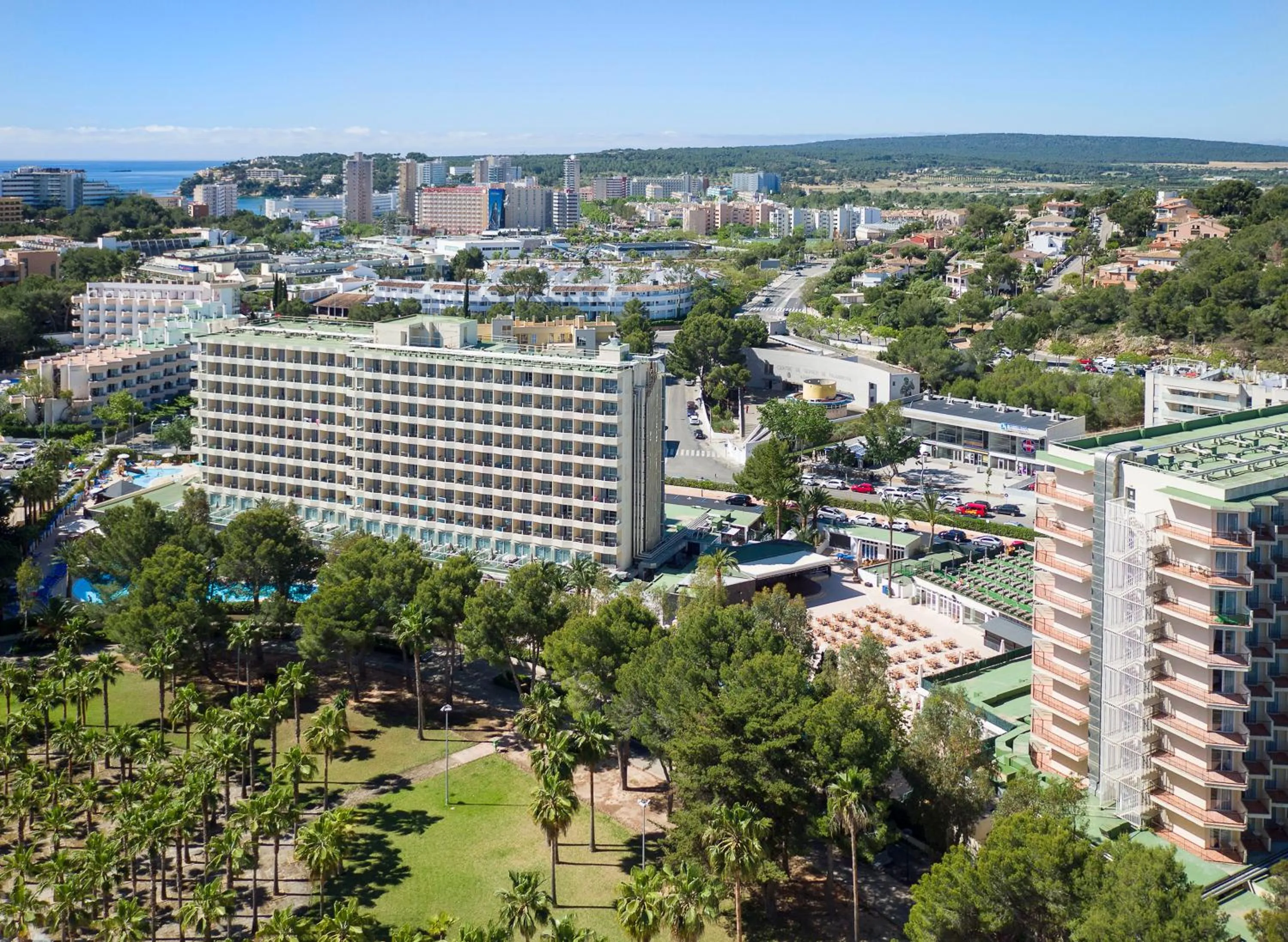 Property building in Sol Palmanova Mallorca