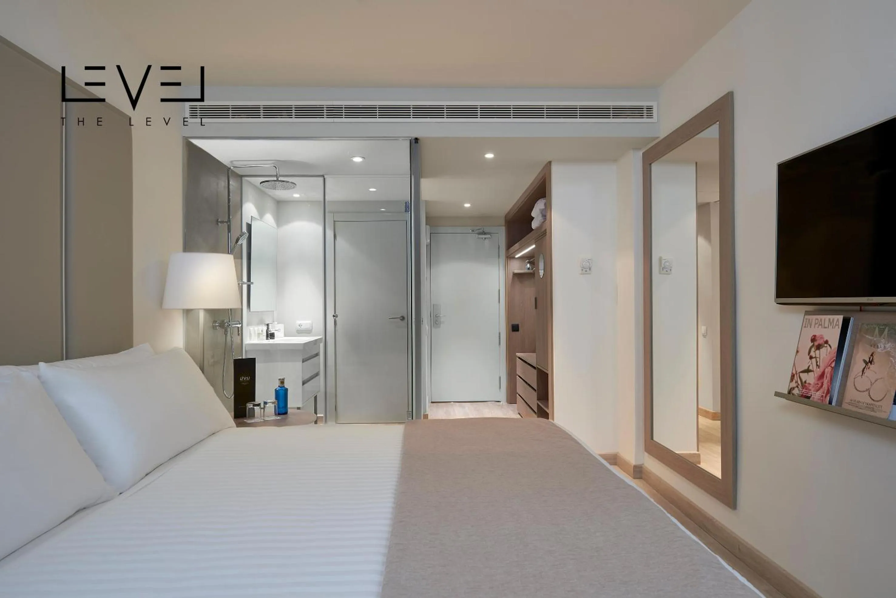 Bedroom, Bed in Meliá Calviá Beach