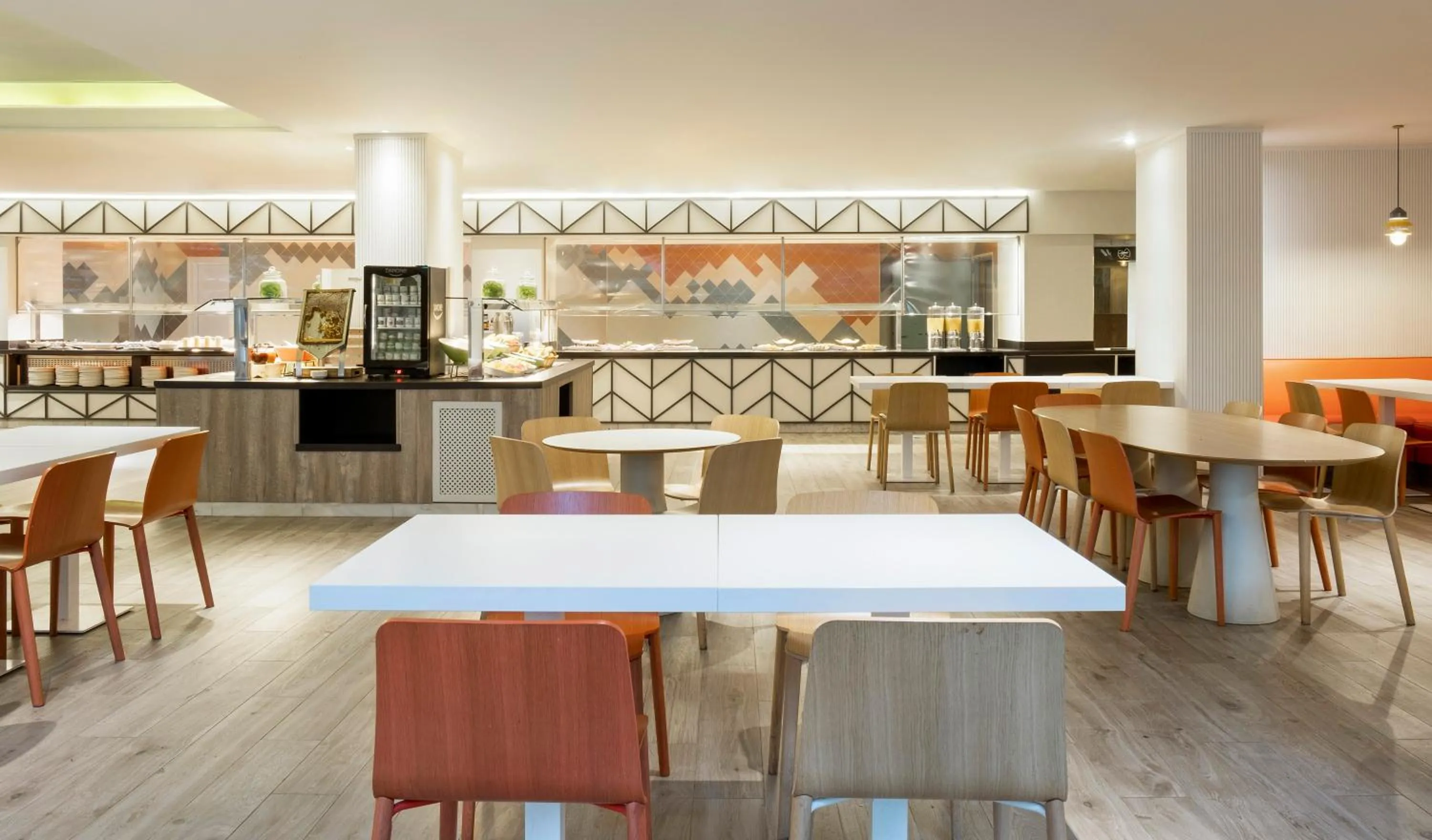 Restaurant/places to eat in Sol Katmandu Park & Resort