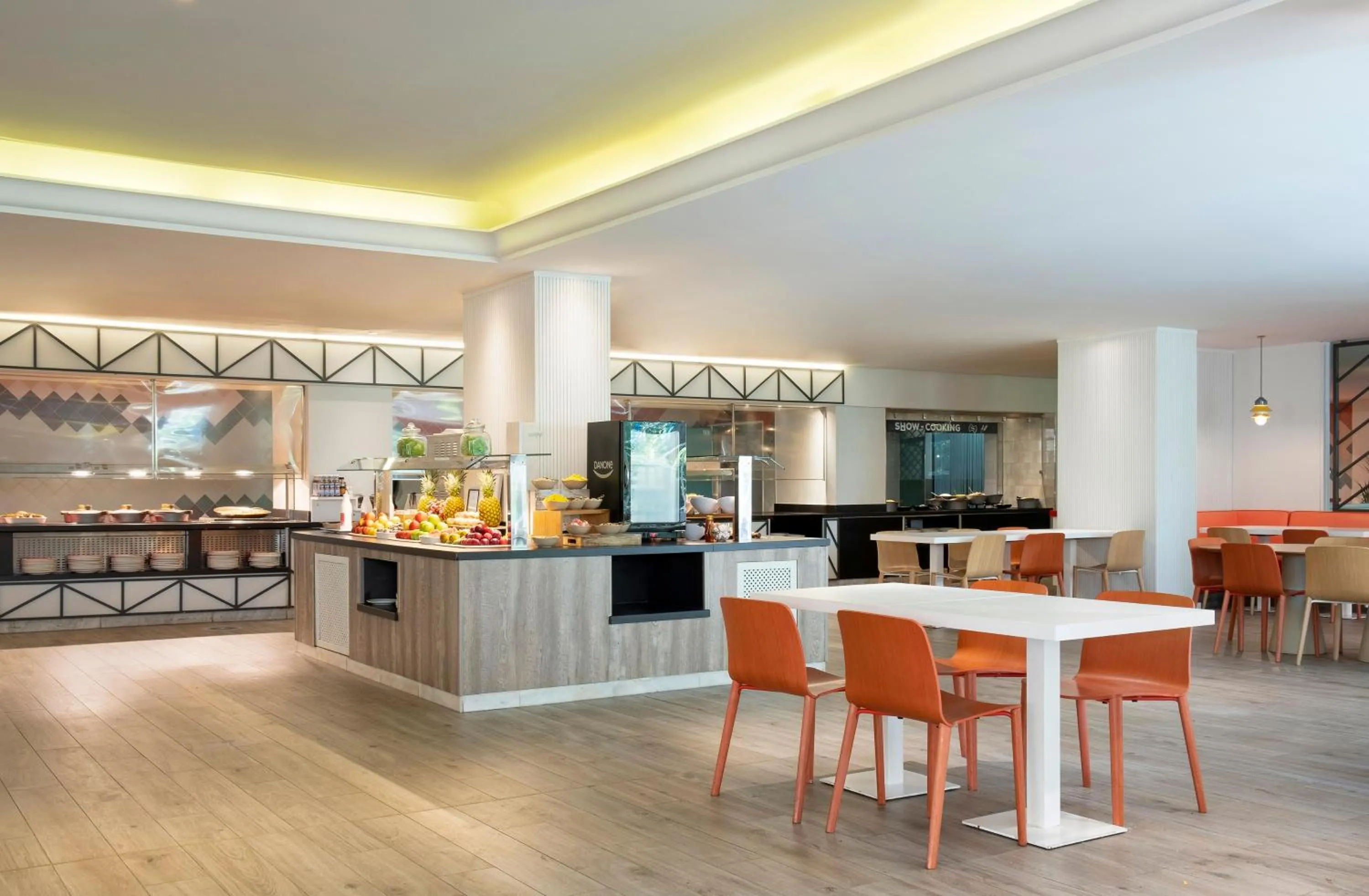 Breakfast in Sol Katmandu Park & Resort