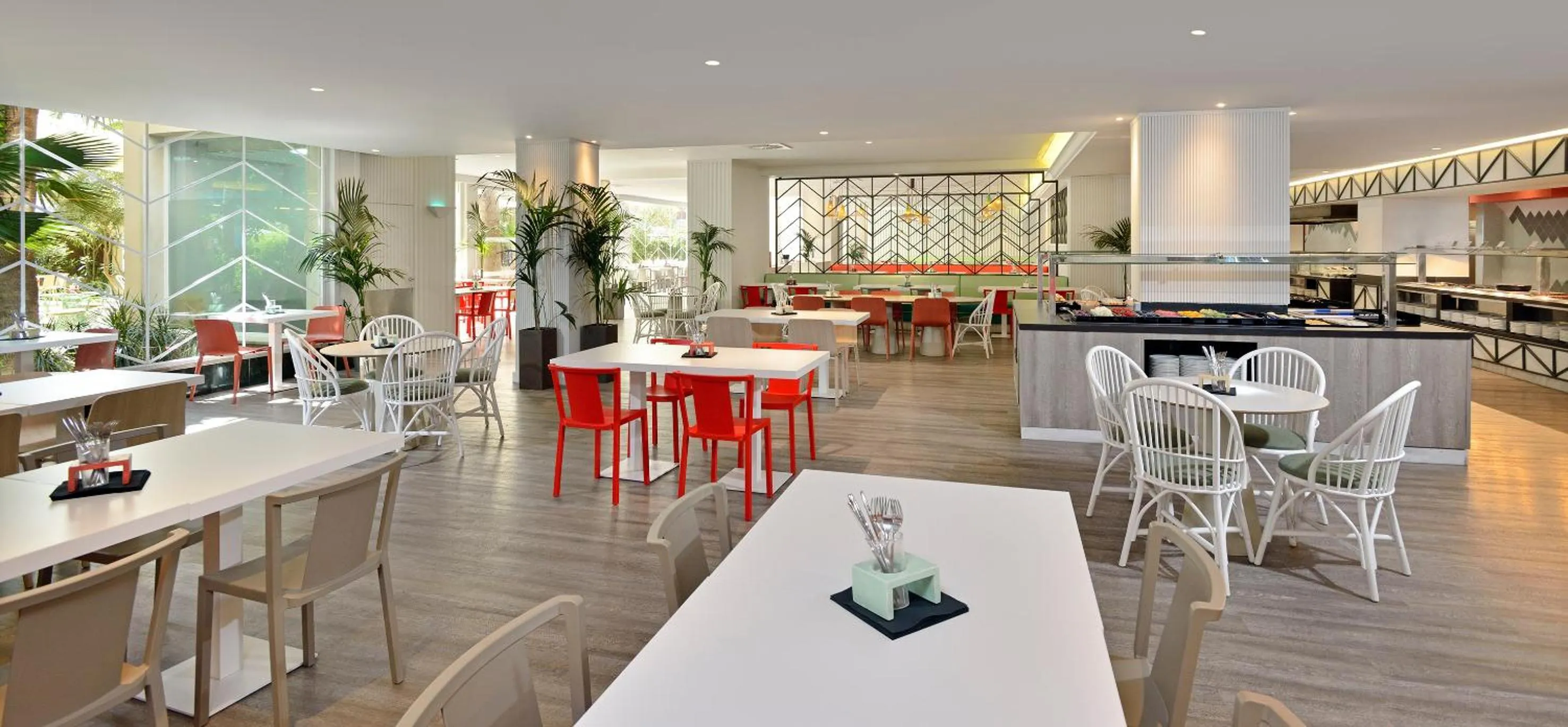 Restaurant/places to eat in Sol Katmandu Park & Resort