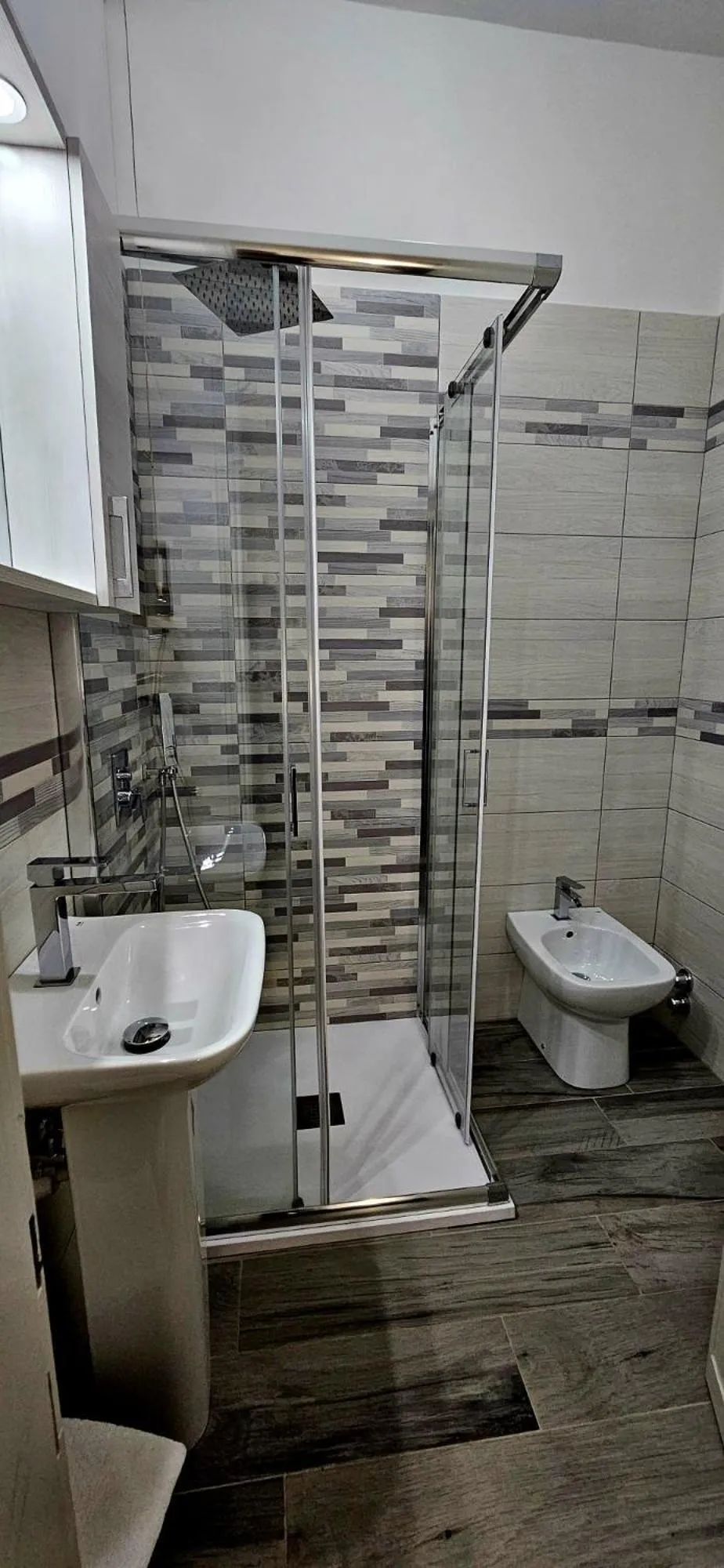 Shower in HOTEL RISTORANTE DELLE VALLI