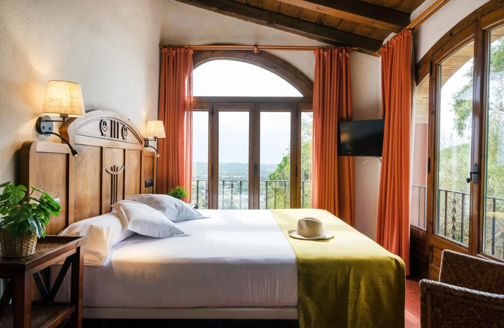 Bed in Mas Ses Vinyes - Adults Only