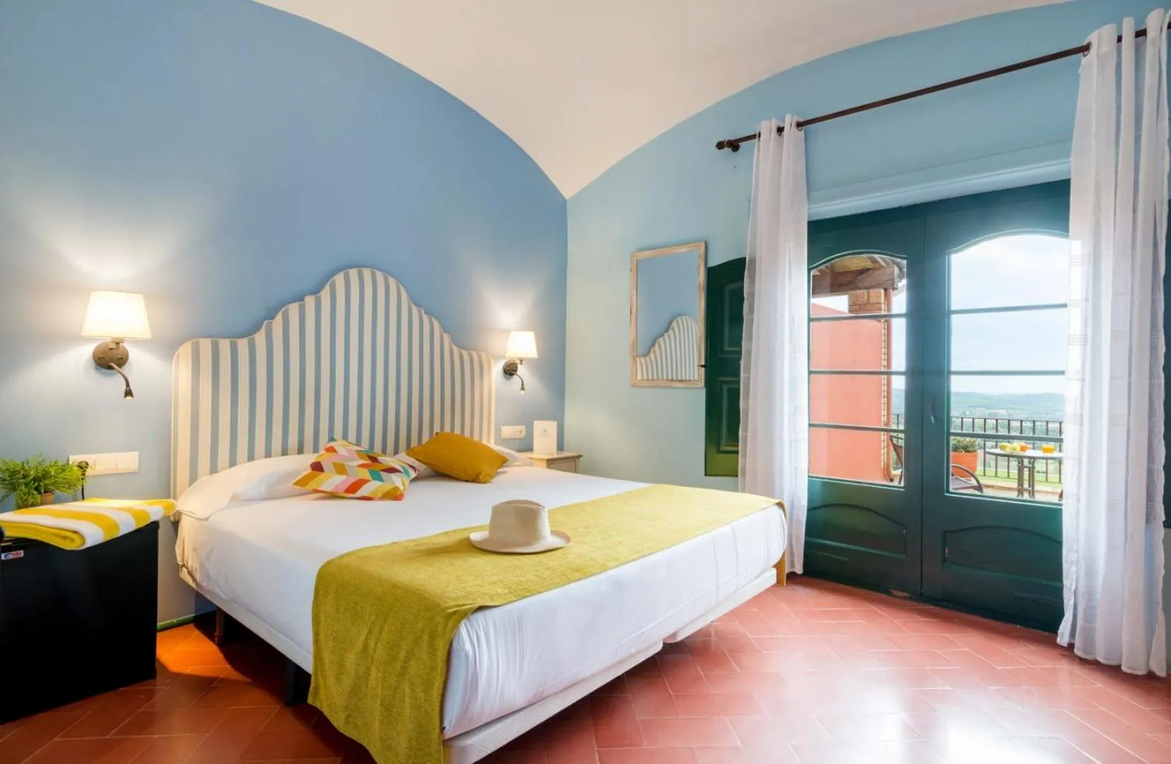 Bed in Mas Ses Vinyes - Adults Only