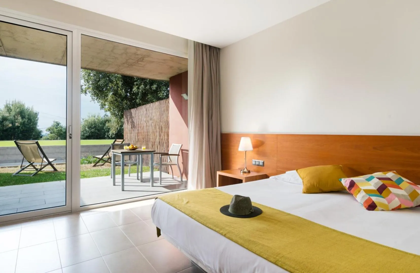 Balcony/Terrace, Bed in Mas Ses Vinyes - Adults Only