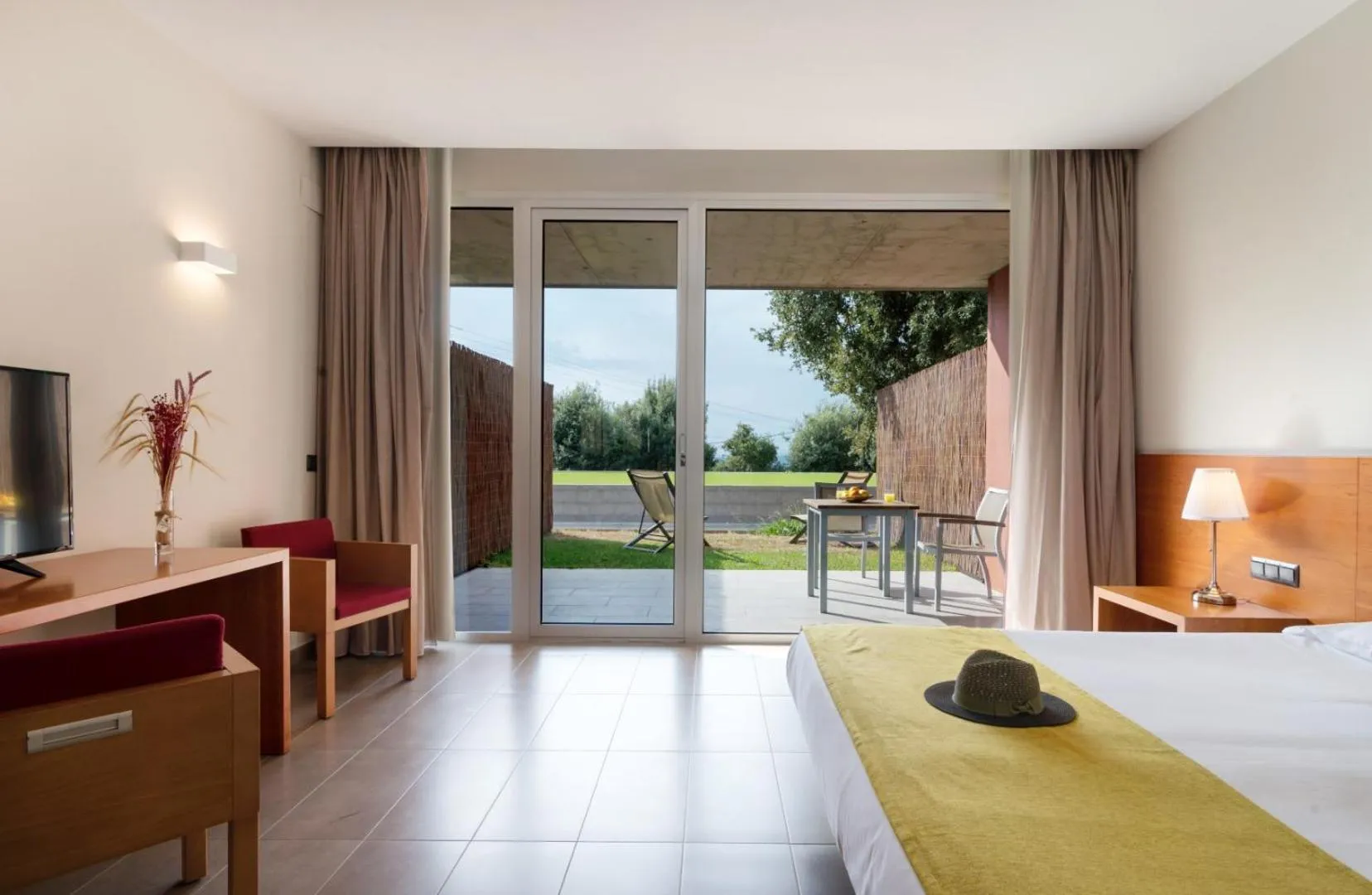 Garden view, Bed in Mas Ses Vinyes - Adults Only