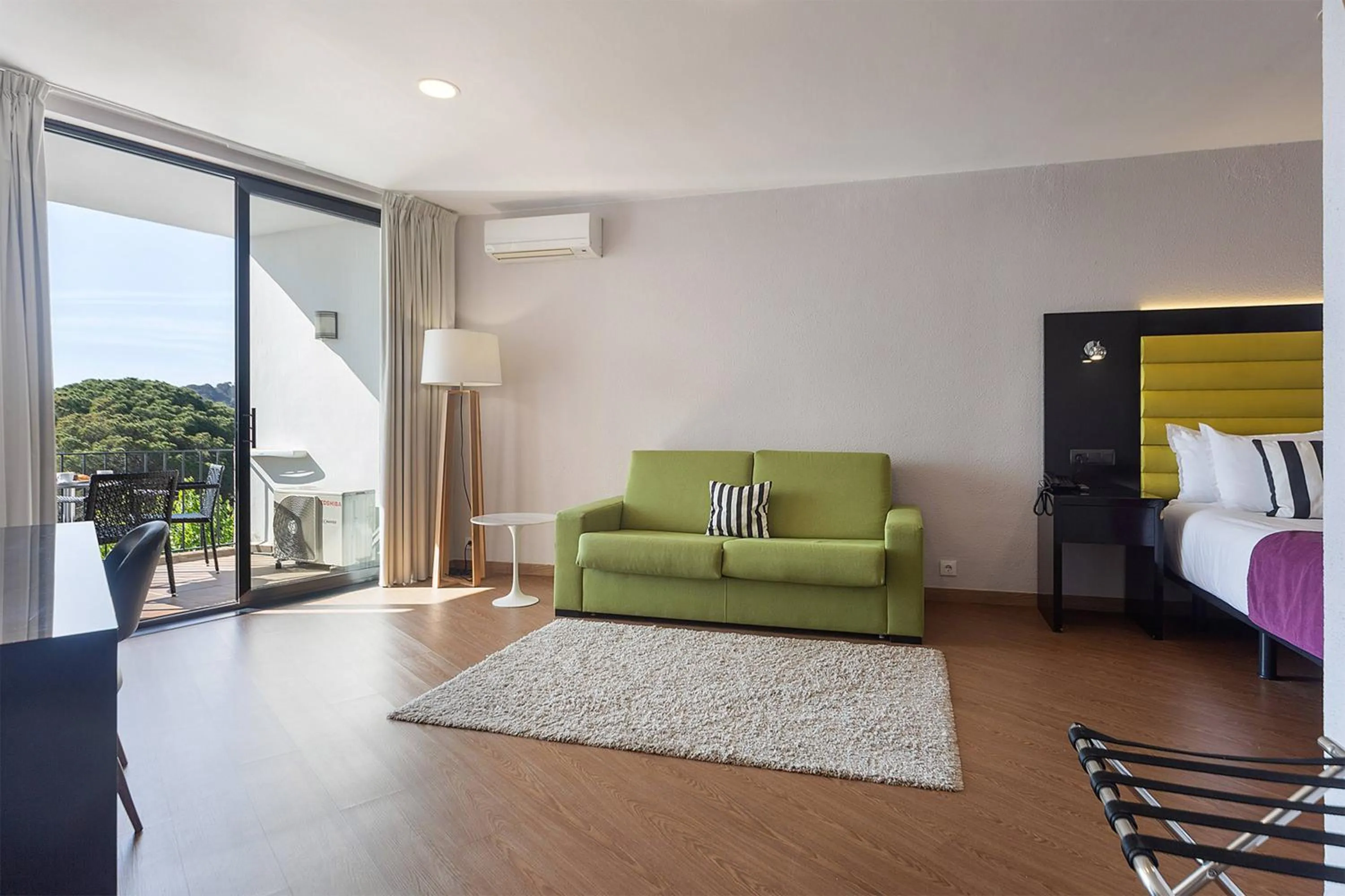 Property building, Bed in Hotel Eetu Begur Affiliated by Meliá