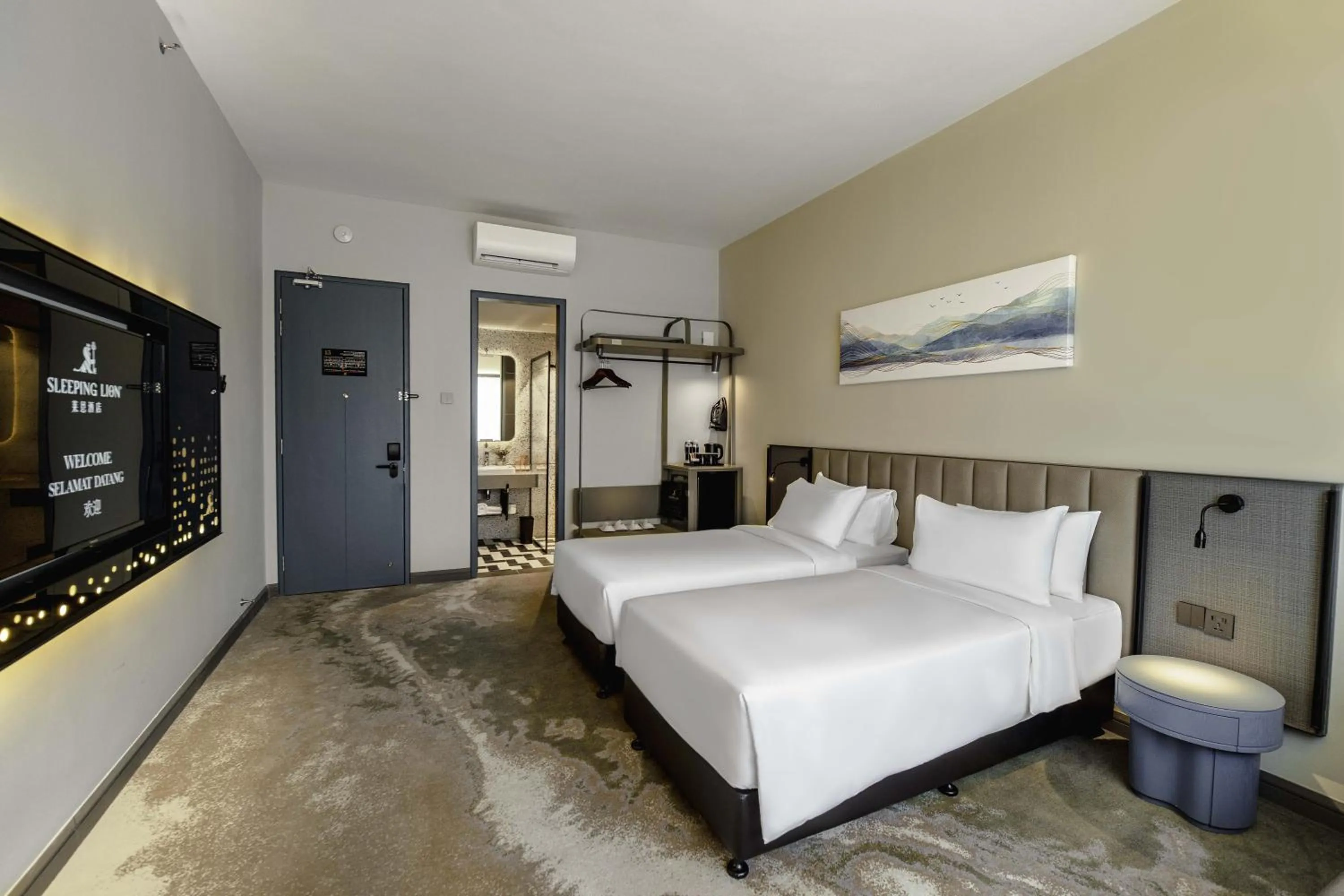 Bedroom, Bed in Sleeping Lion Suites