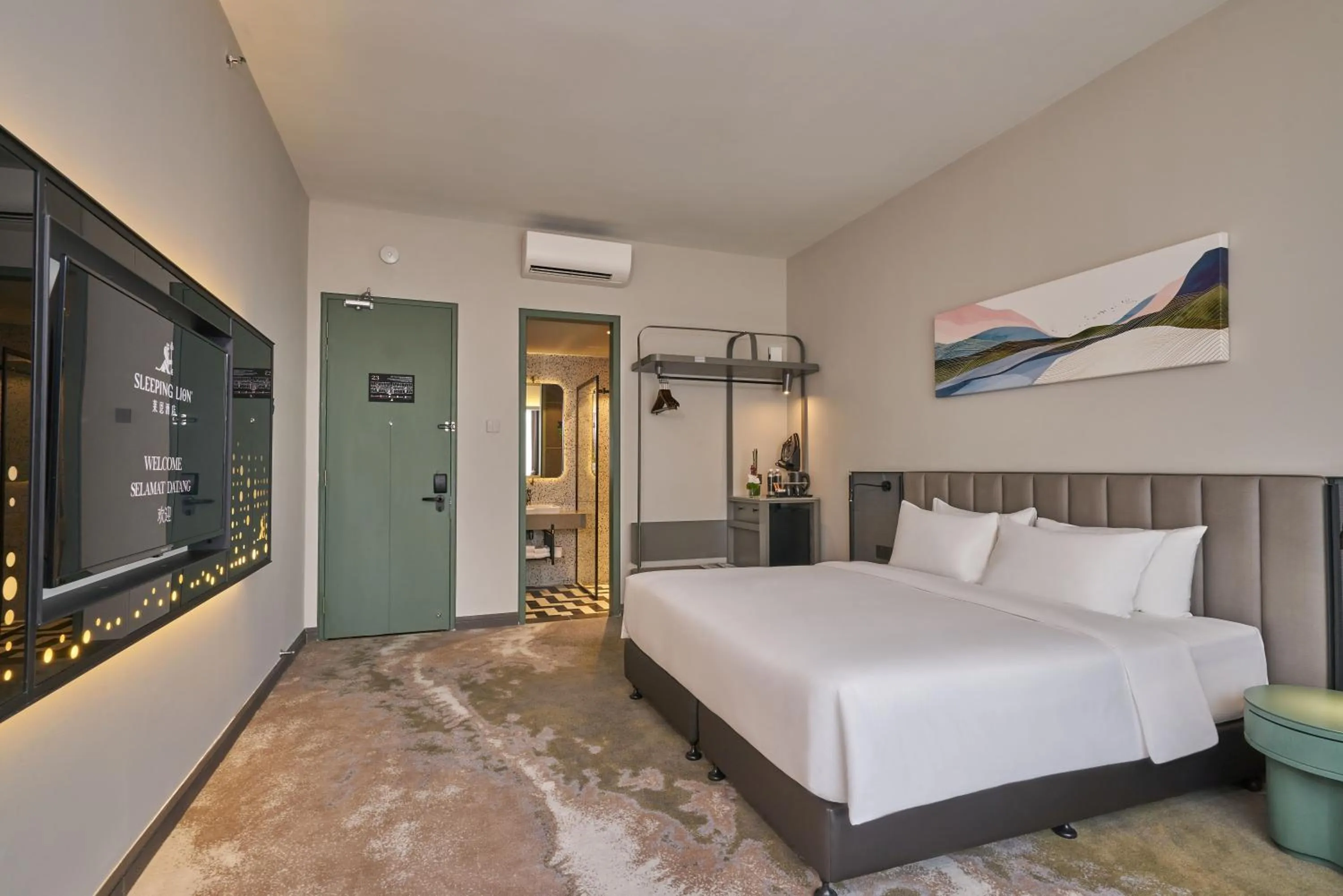 Bedroom, Bed in Sleeping Lion Suites