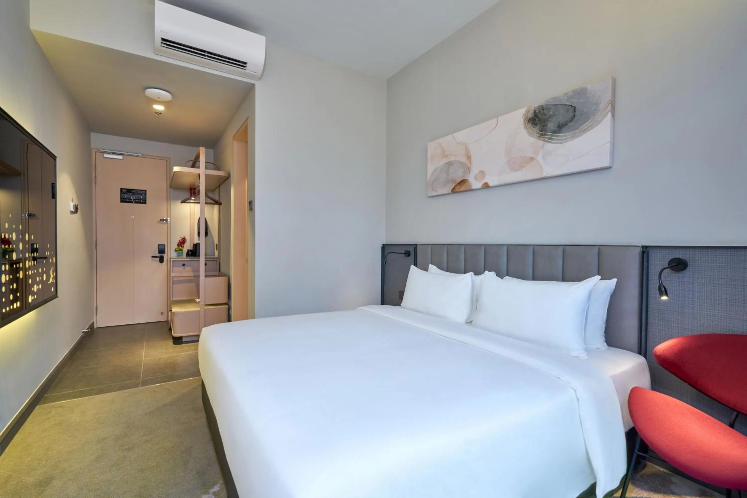 Bedroom, Bed in Sleeping Lion Suites