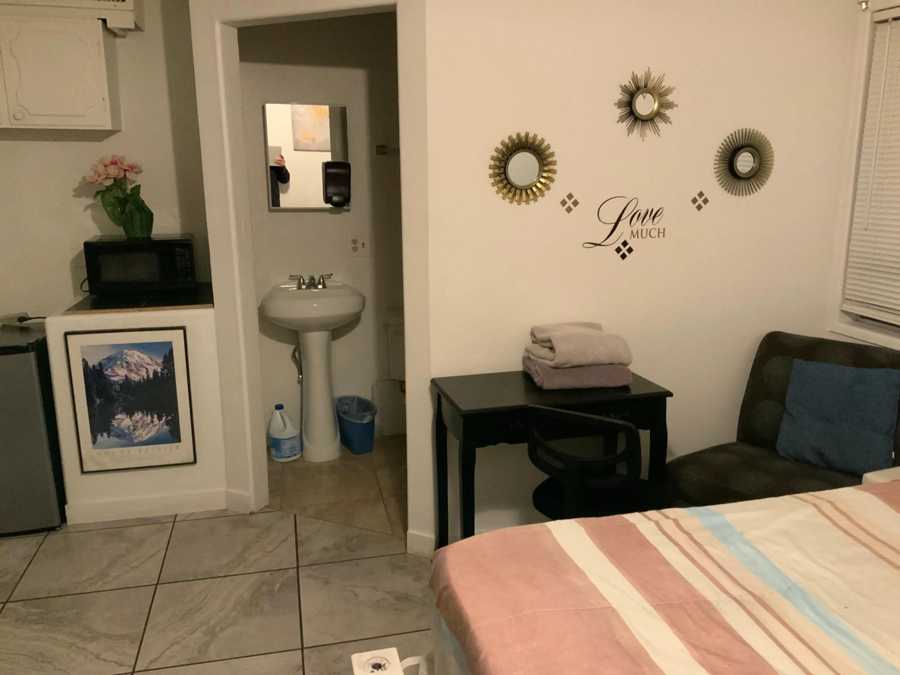 Bedroom in The Yellow Penthouse LLC
