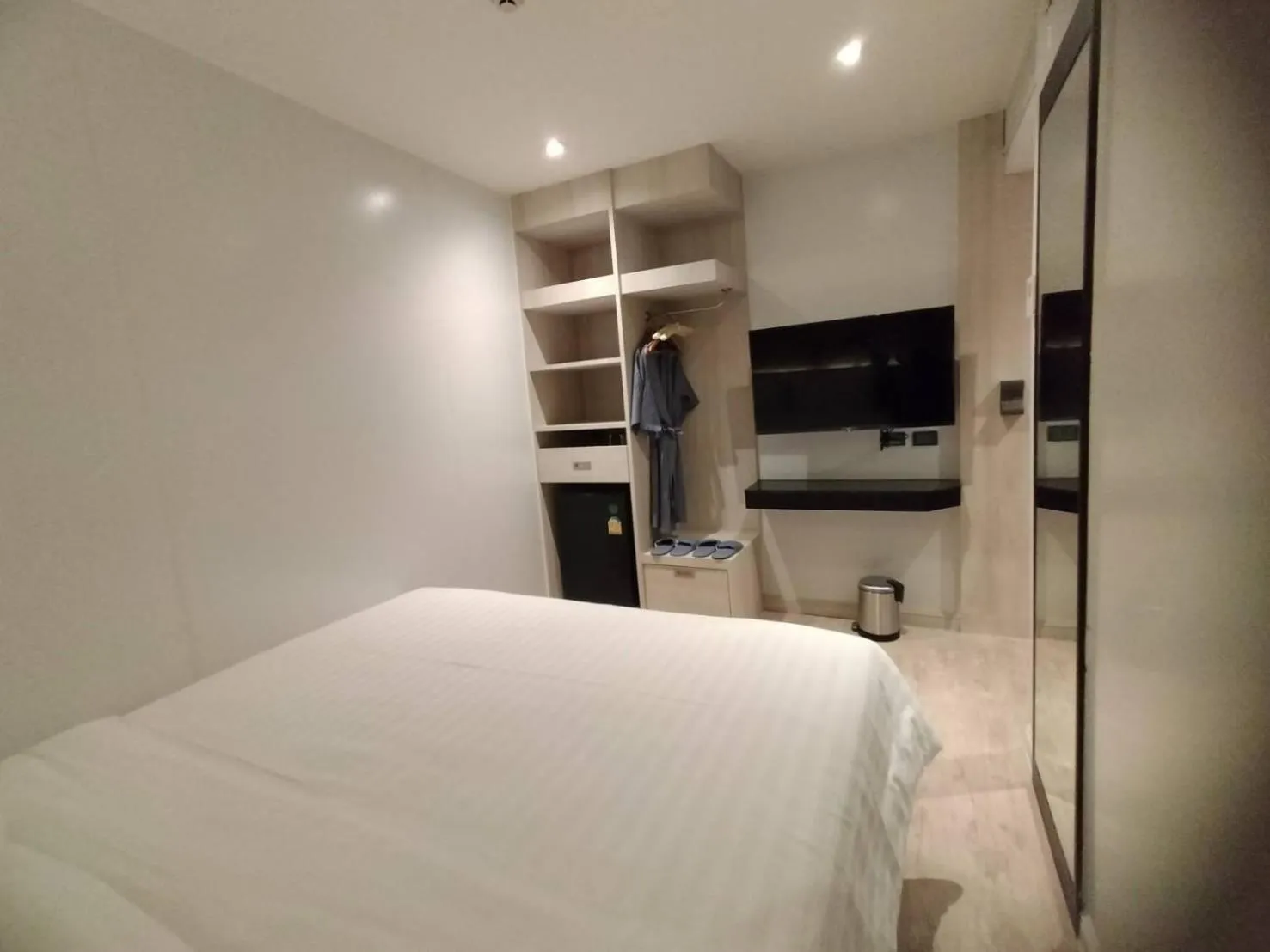 Bed in Karnyapha Hotspring hotel