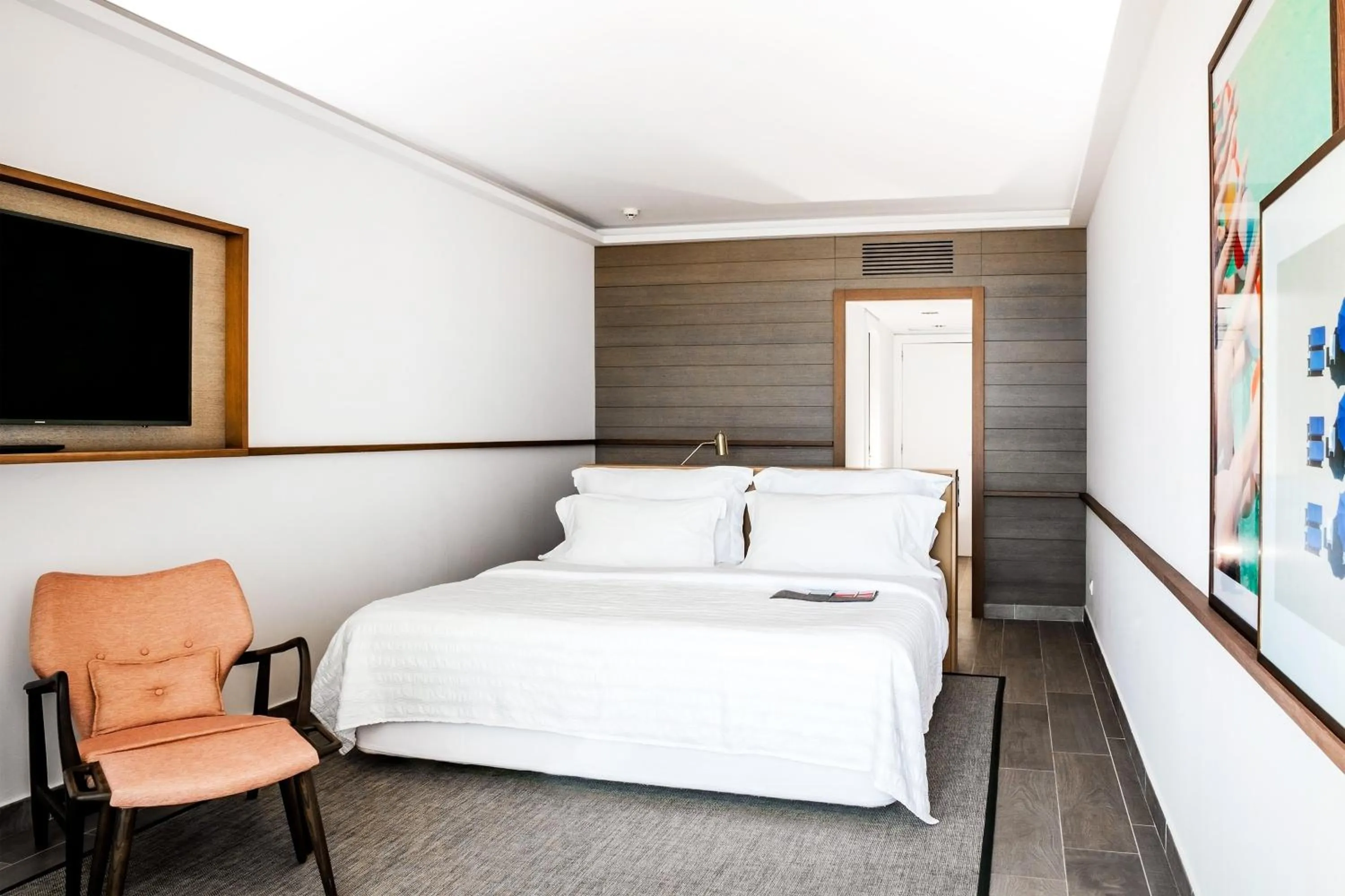 Photo of the whole room, Bed in Le Meridien Ra Beach Hotel and Spa