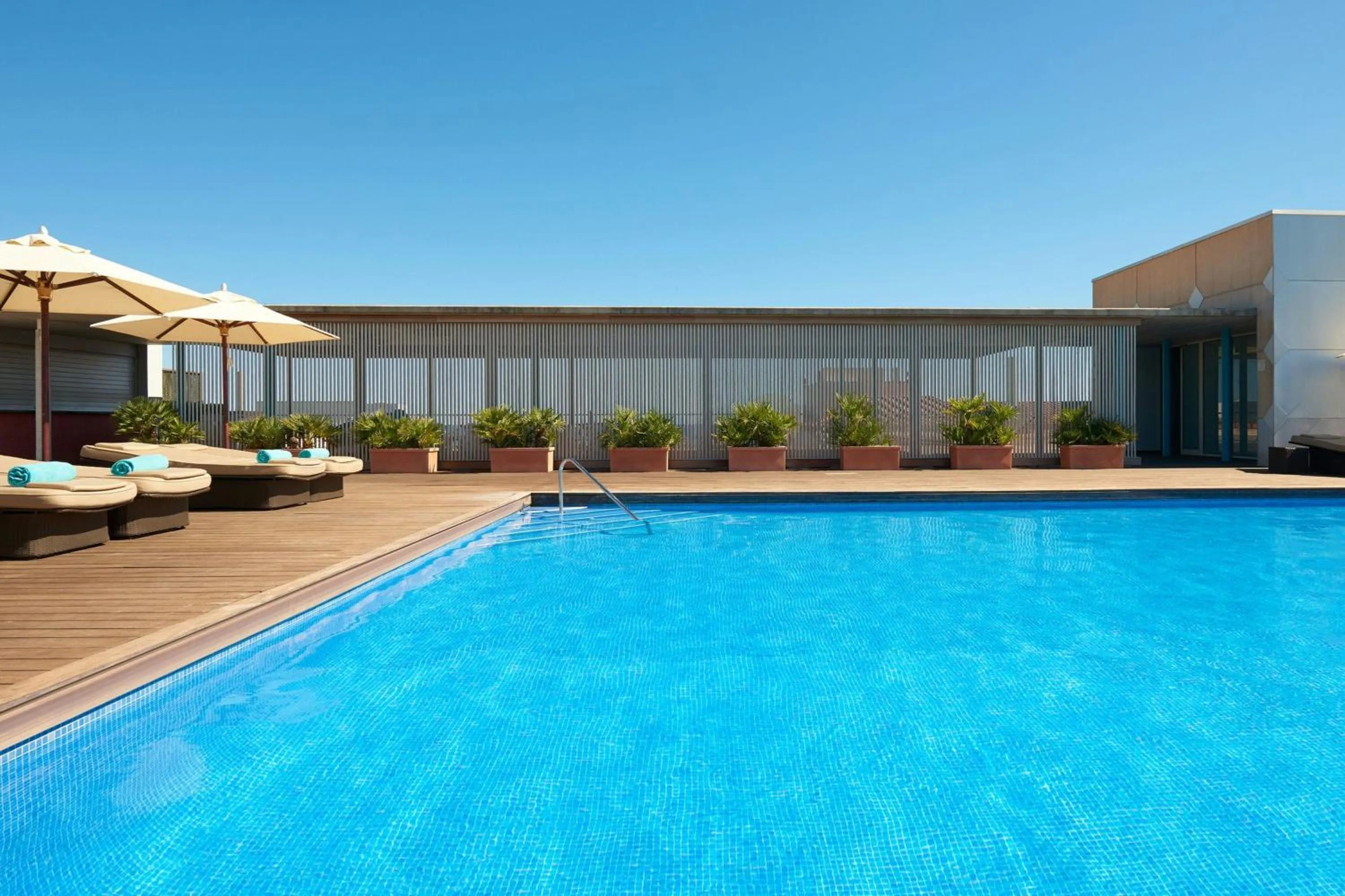 Swimming pool in Le Meridien Ra Beach Hotel and Spa