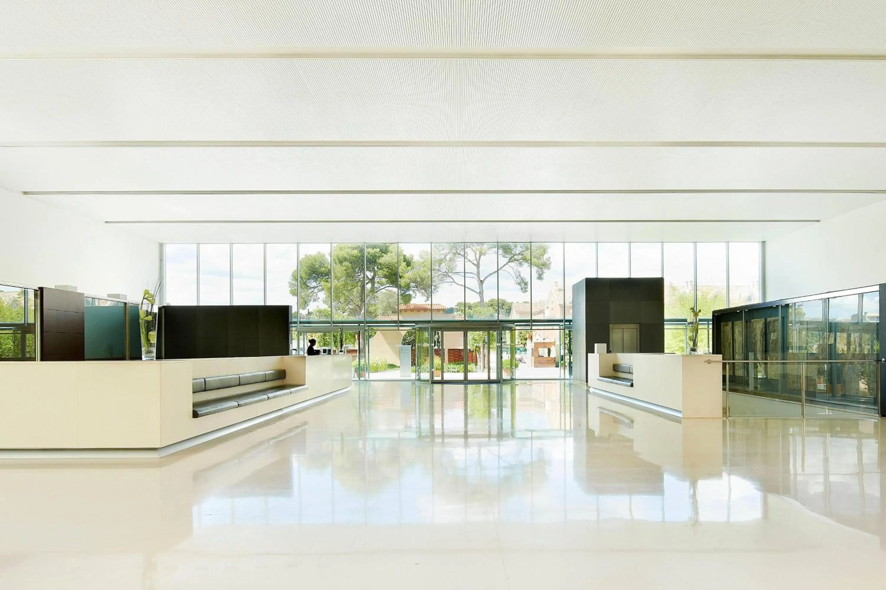 Lobby or reception in Le Meridien Ra Beach Hotel and Spa