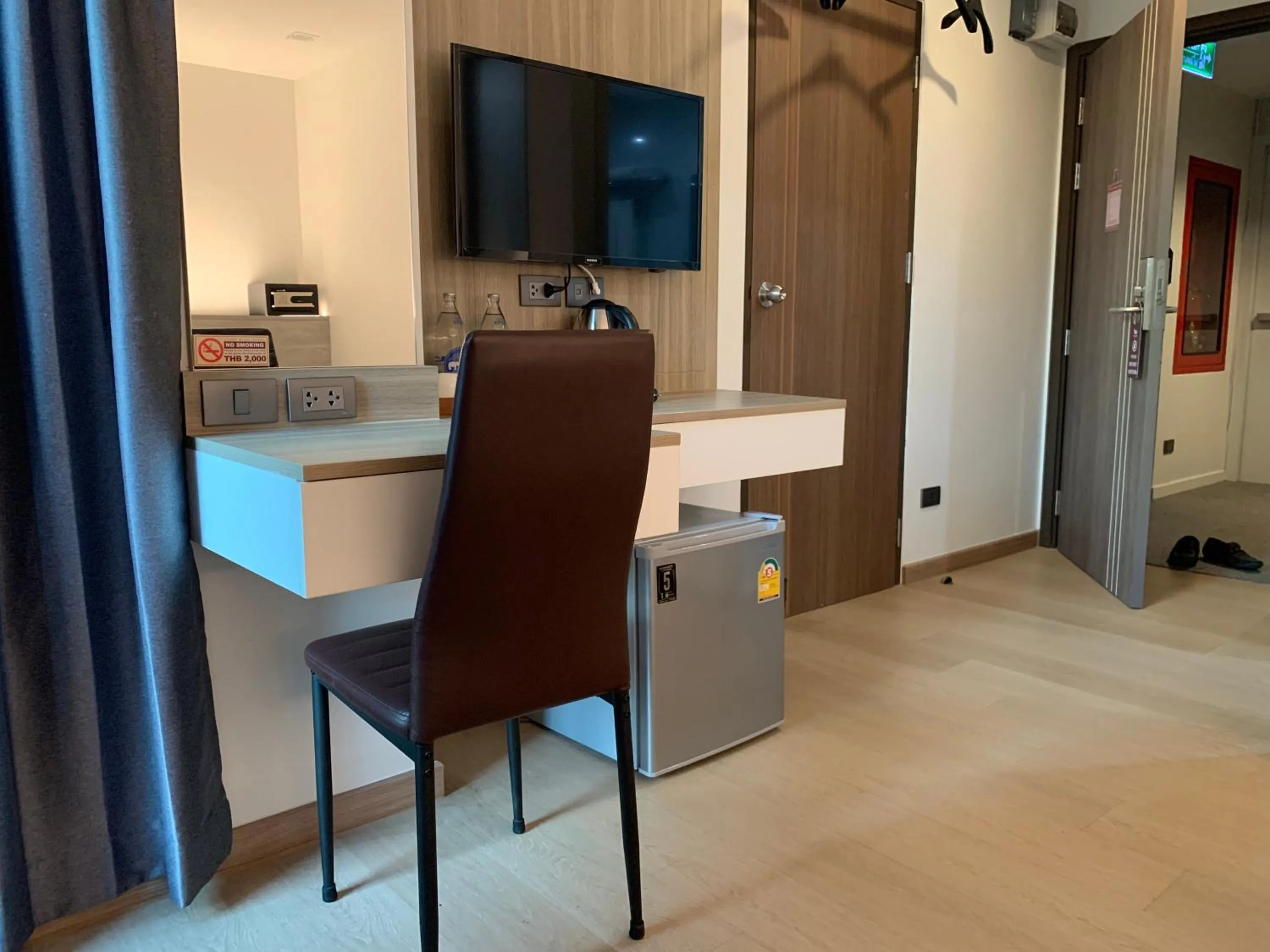 Bedroom in Thana Wisut Hotel