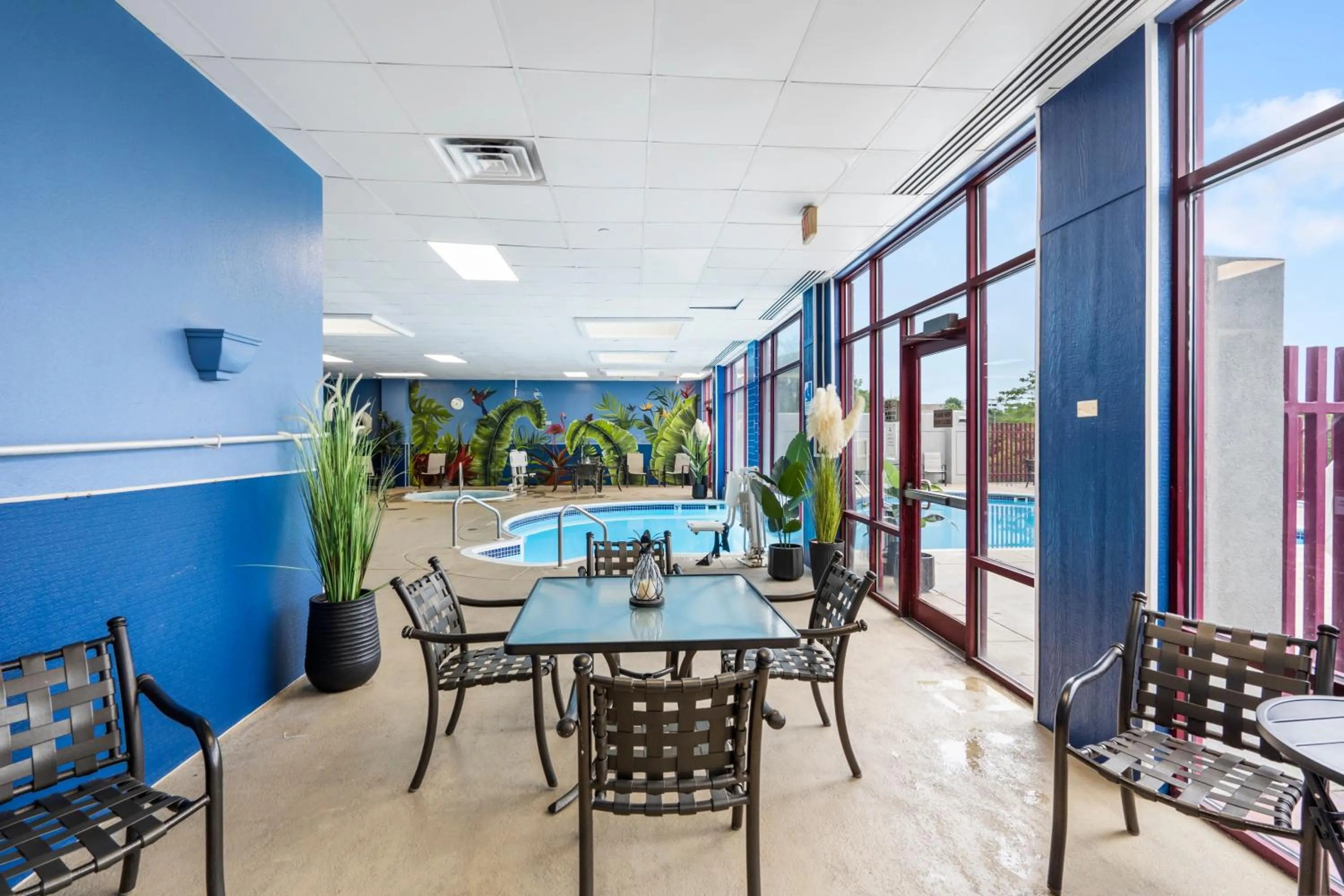 Swimming pool in Thousand Hills Resort Hotel