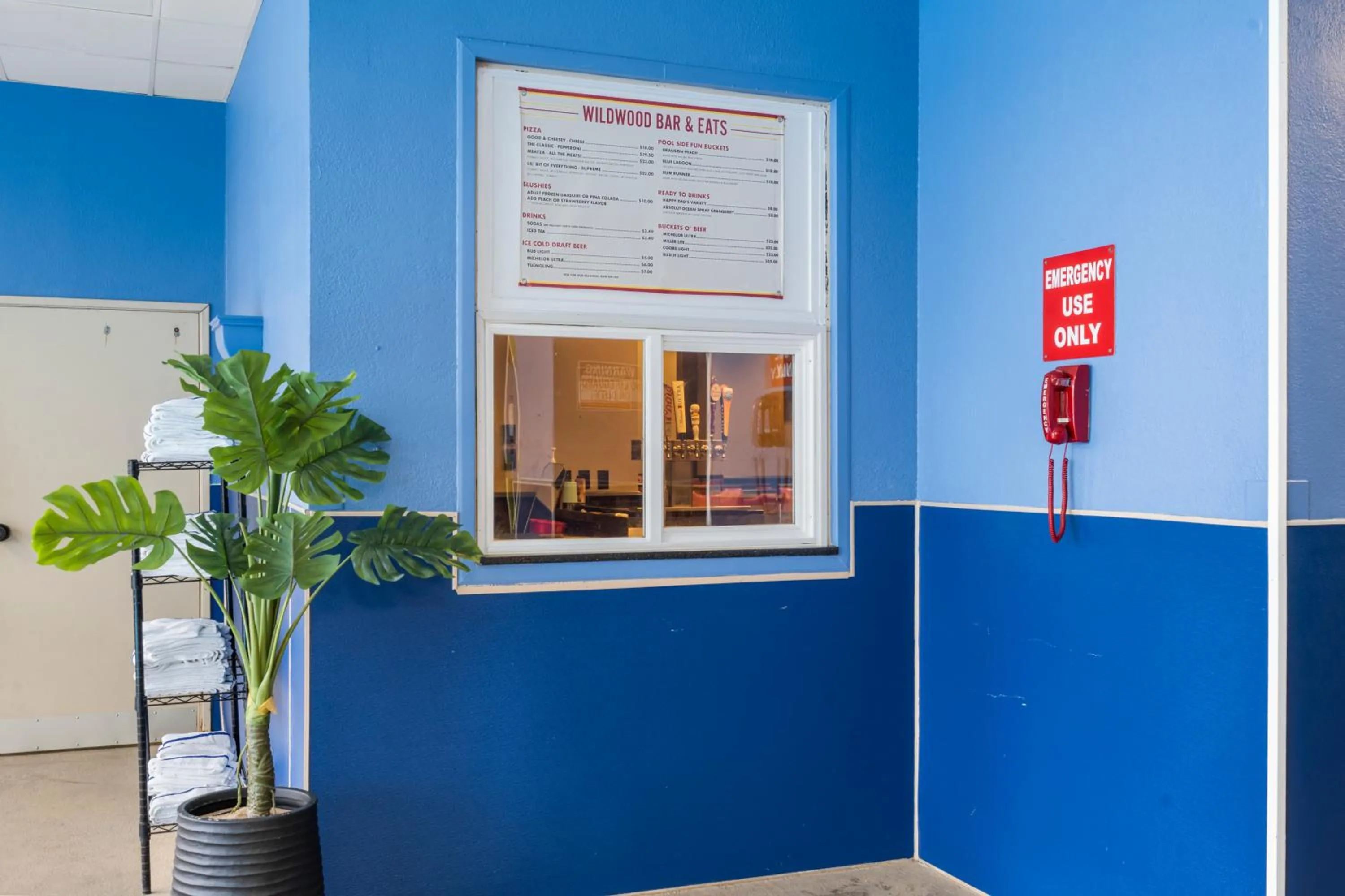 Swimming pool in Thousand Hills Resort Hotel