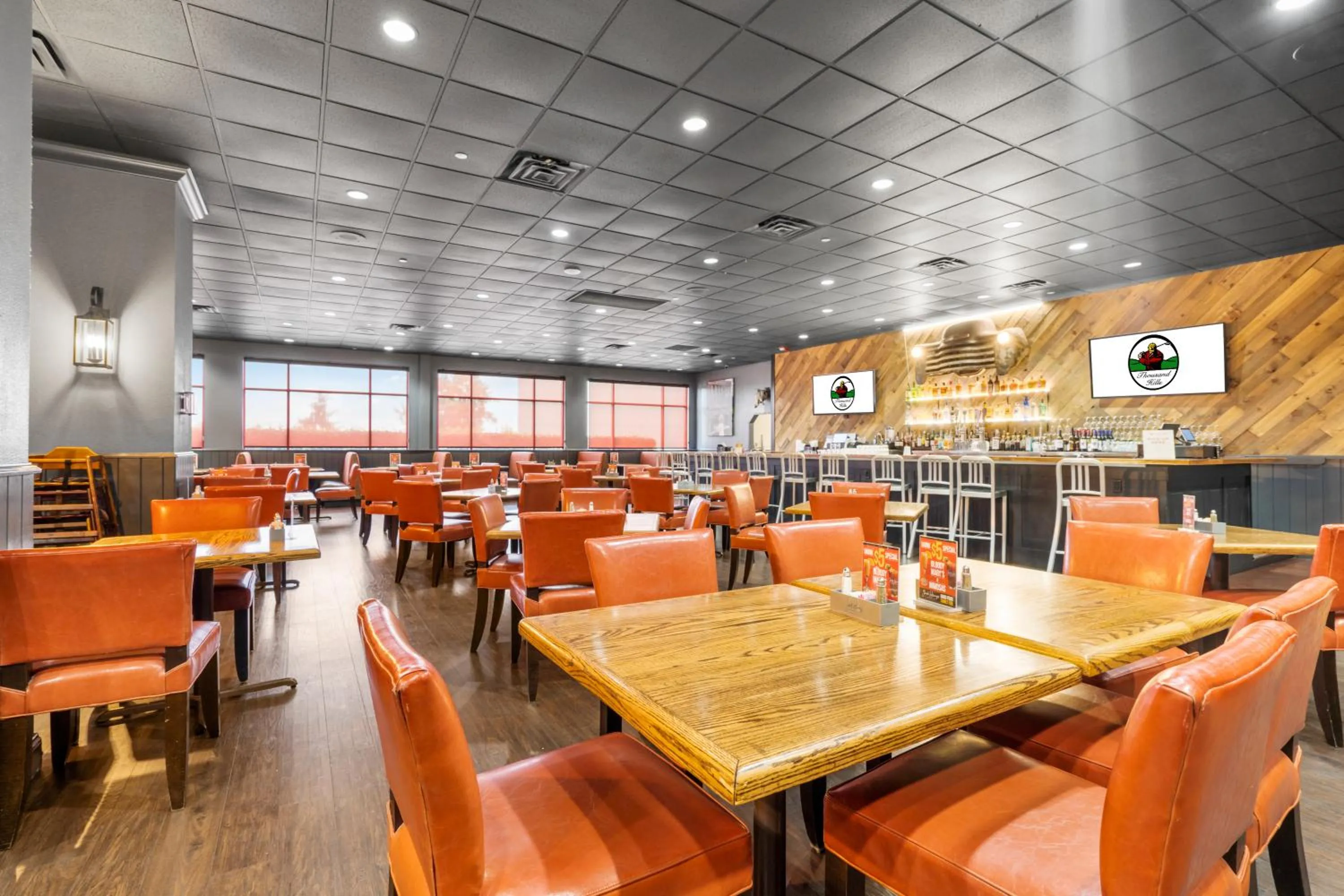 Restaurant/places to eat in Thousand Hills Resort Hotel