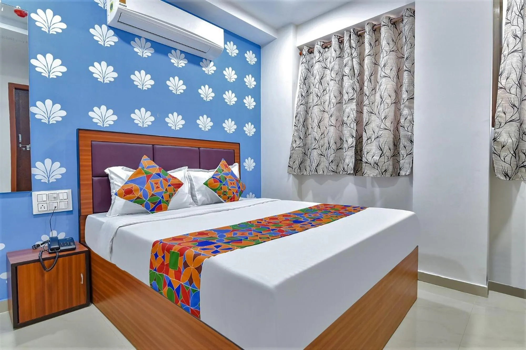 Bed in FabHotel Green Park - Nr Geeta Mandir