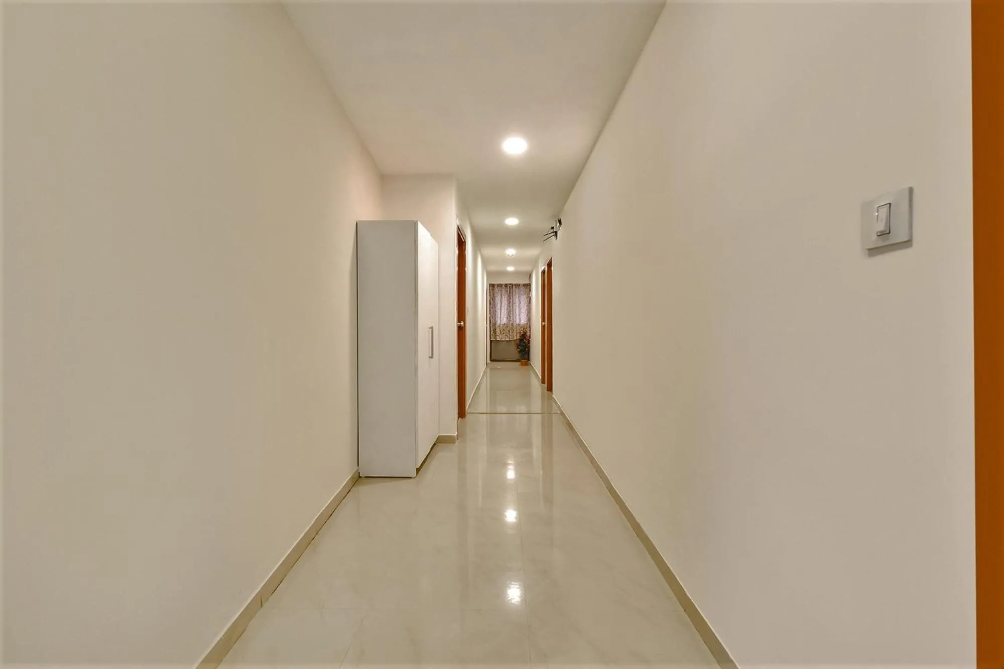 Lobby or reception in FabHotel Green Park - Nr Geeta Mandir