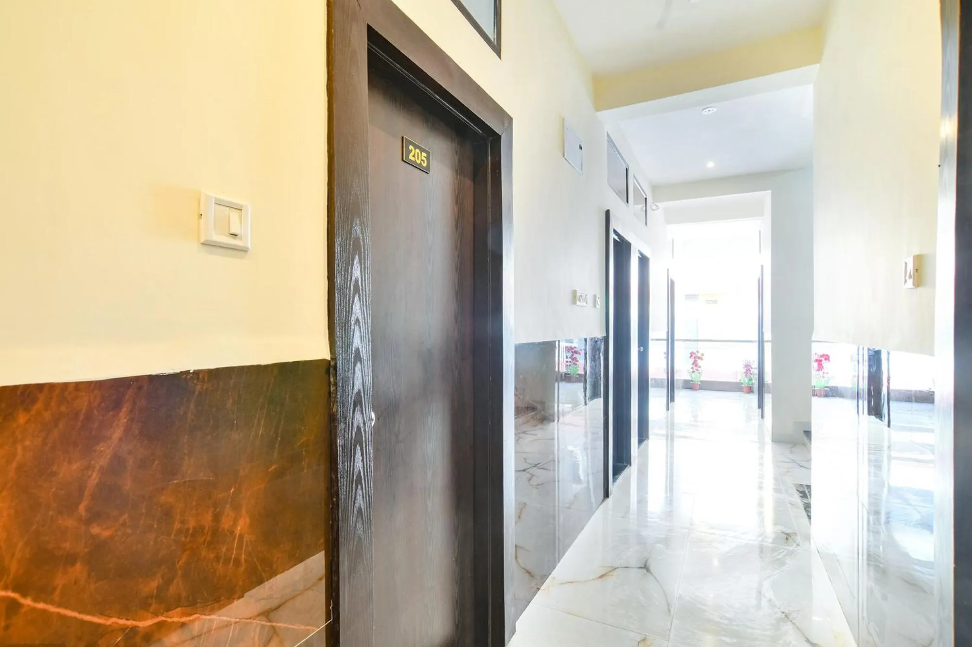 Lobby or reception in FabExpress SP7