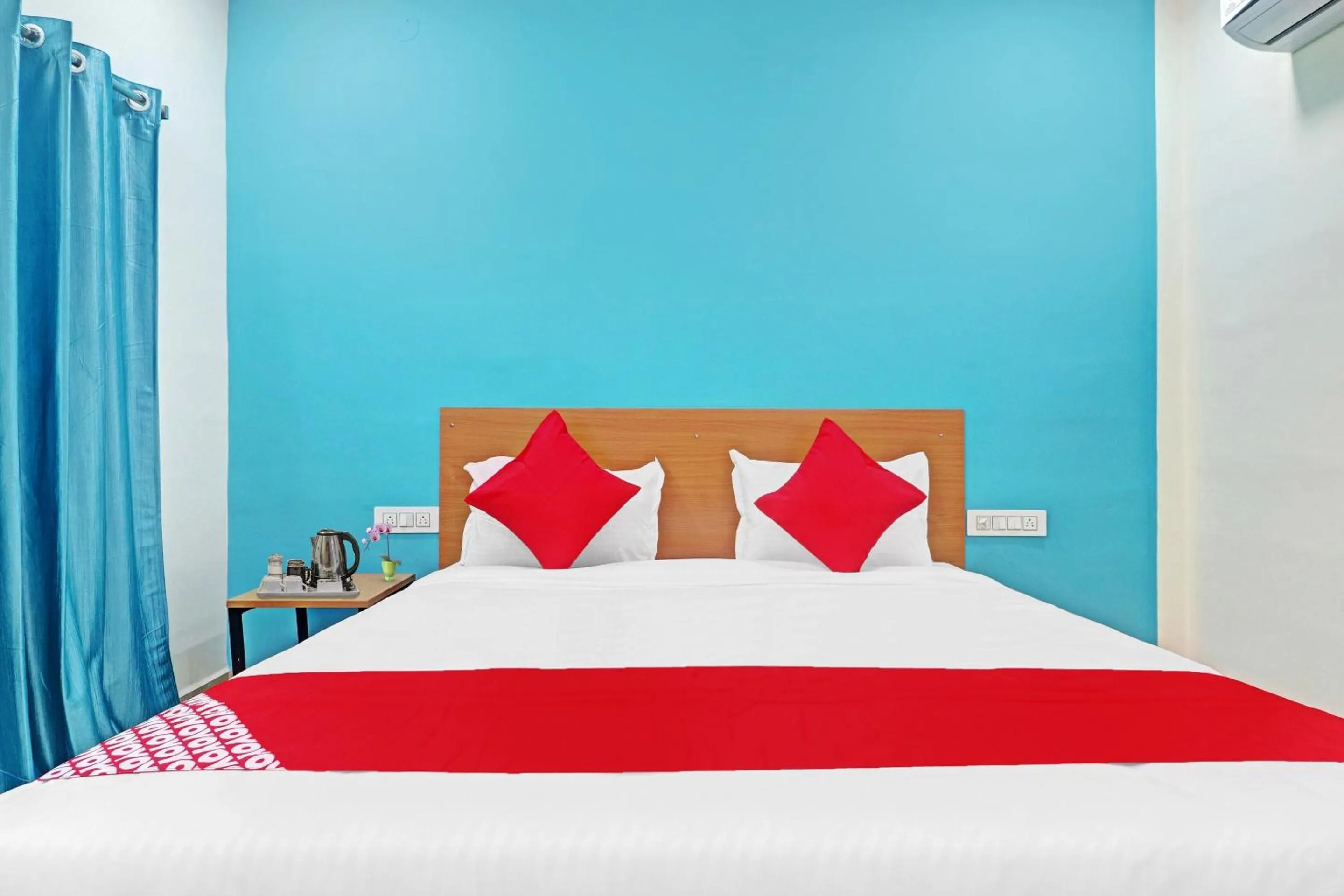 Bedroom, Bed in Hotel O Langar Houz Near Golconda Fort