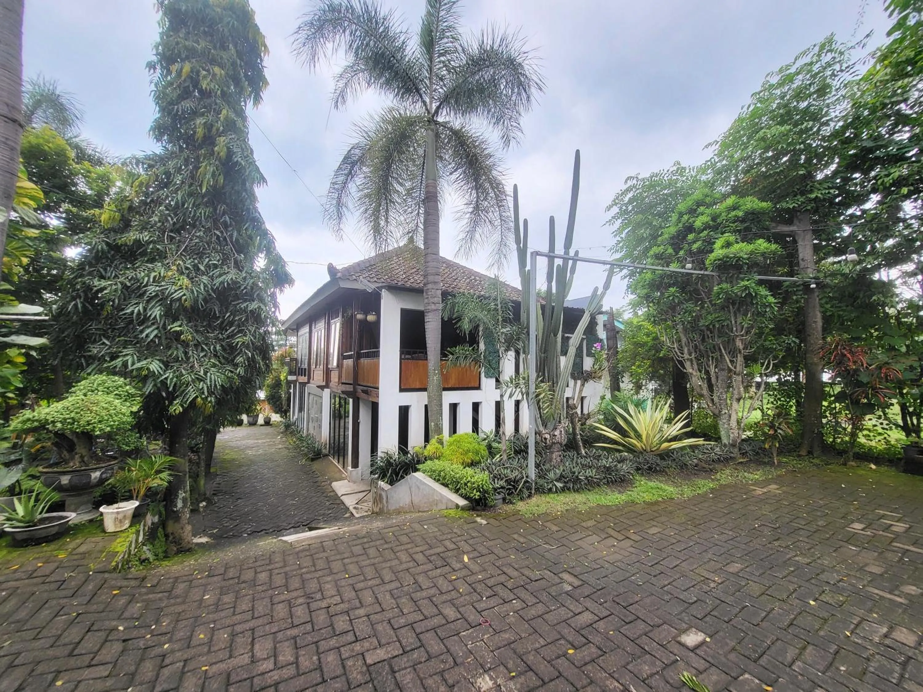 Property building in RedDoorz Syariah Near Wisata Durensewu Pandaan