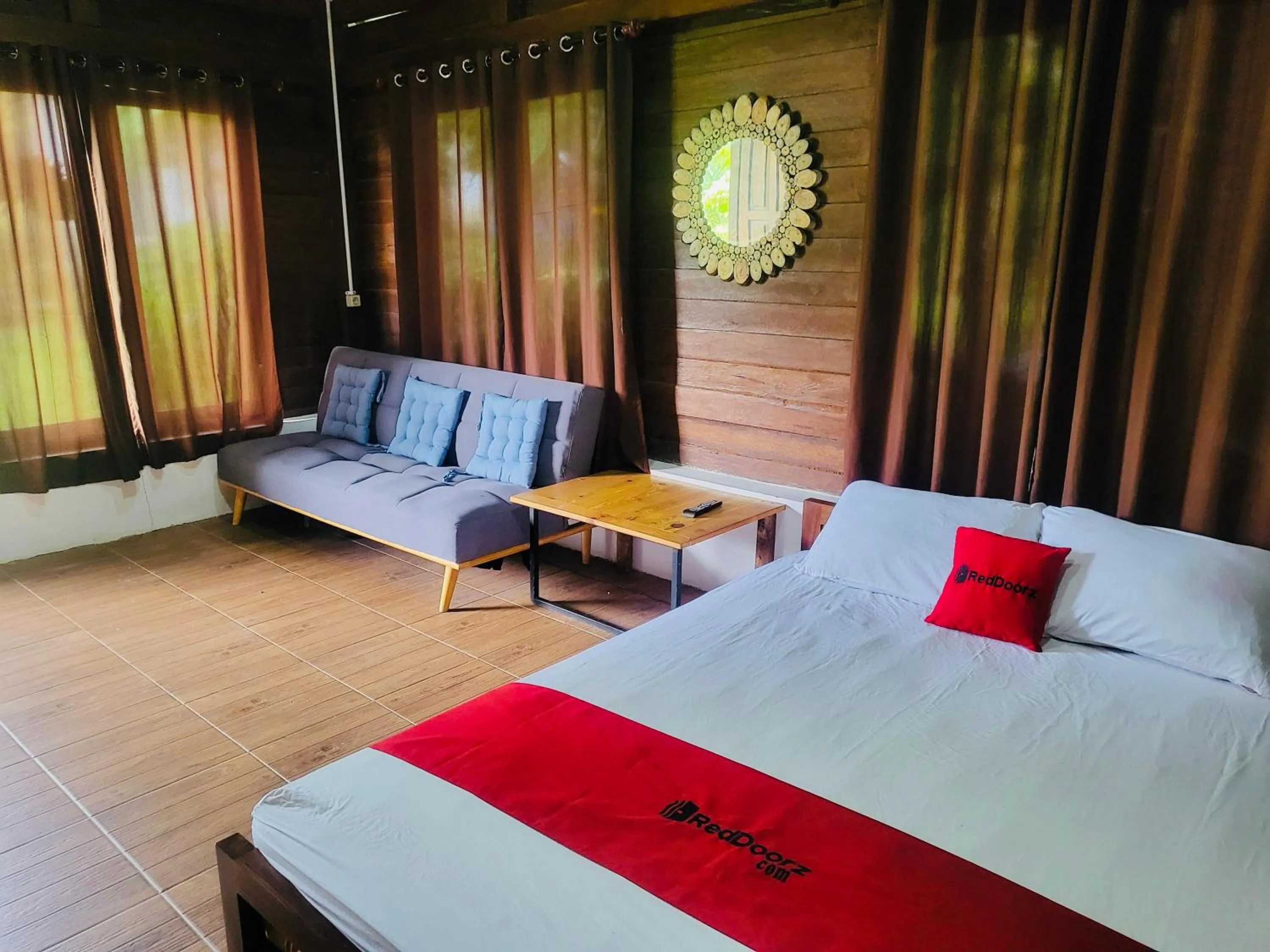 Bedroom, Bed in RedDoorz Syariah Near Wisata Durensewu Pandaan