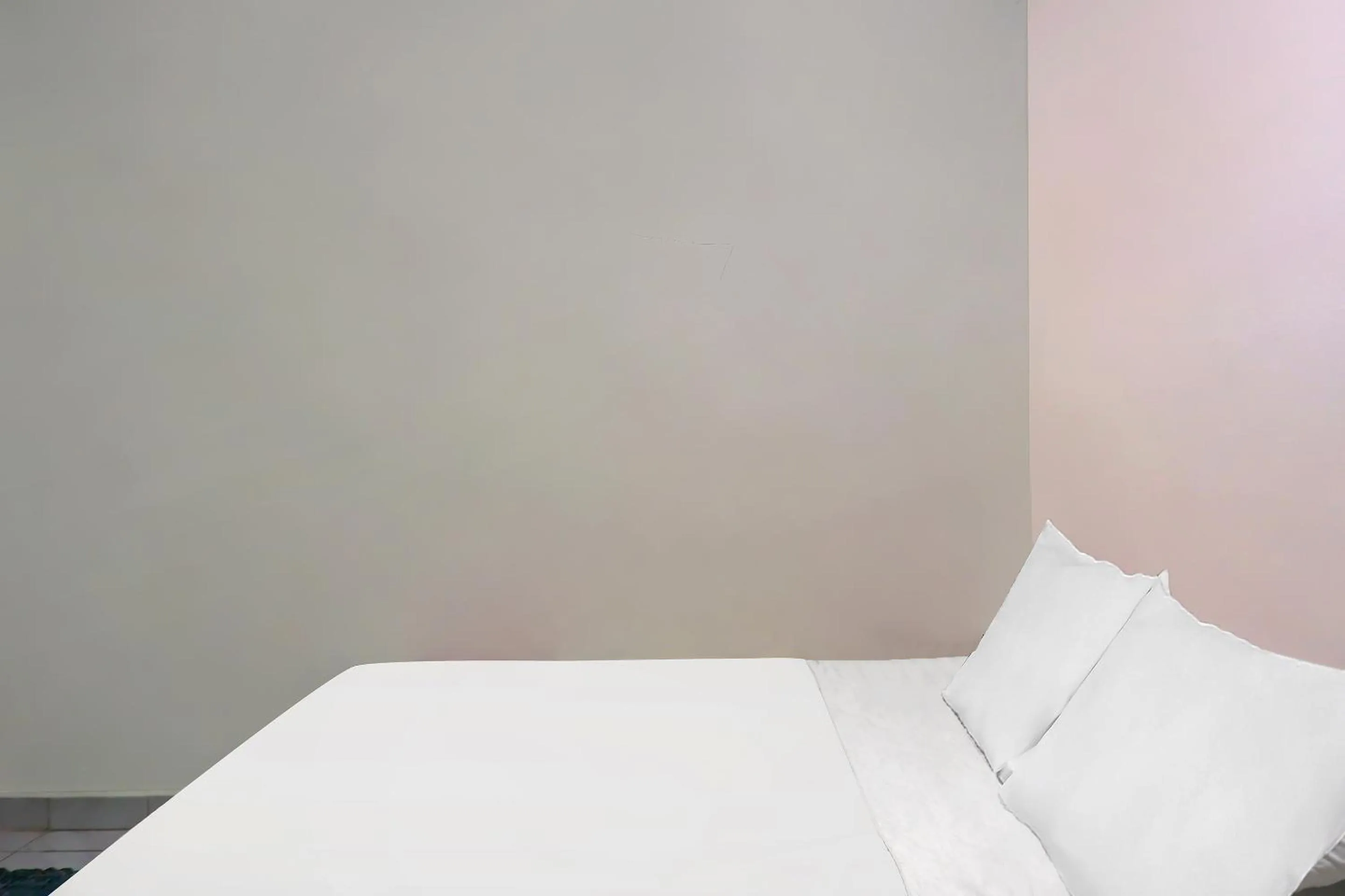 Bedroom, Bed in Hotel O Homestay Bude Sri