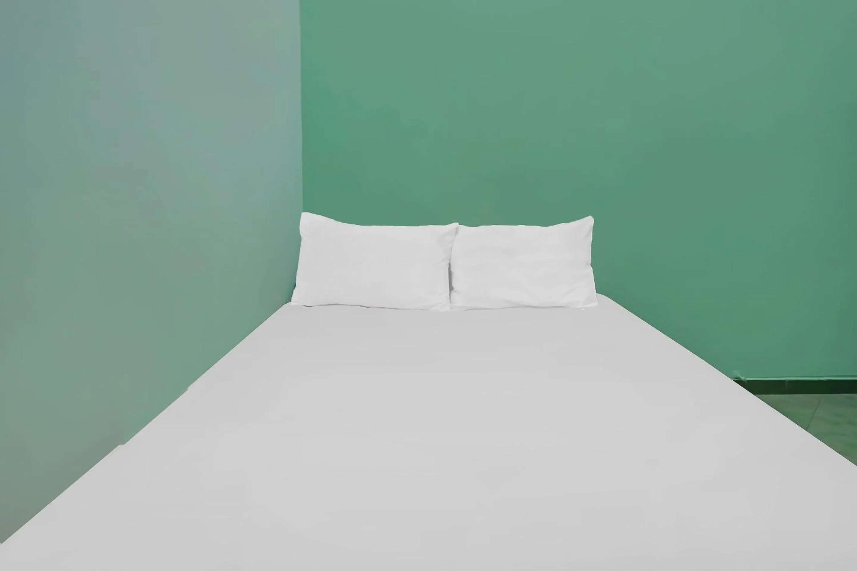 Bedroom, Bed in Hotel O Homestay Bude Sri