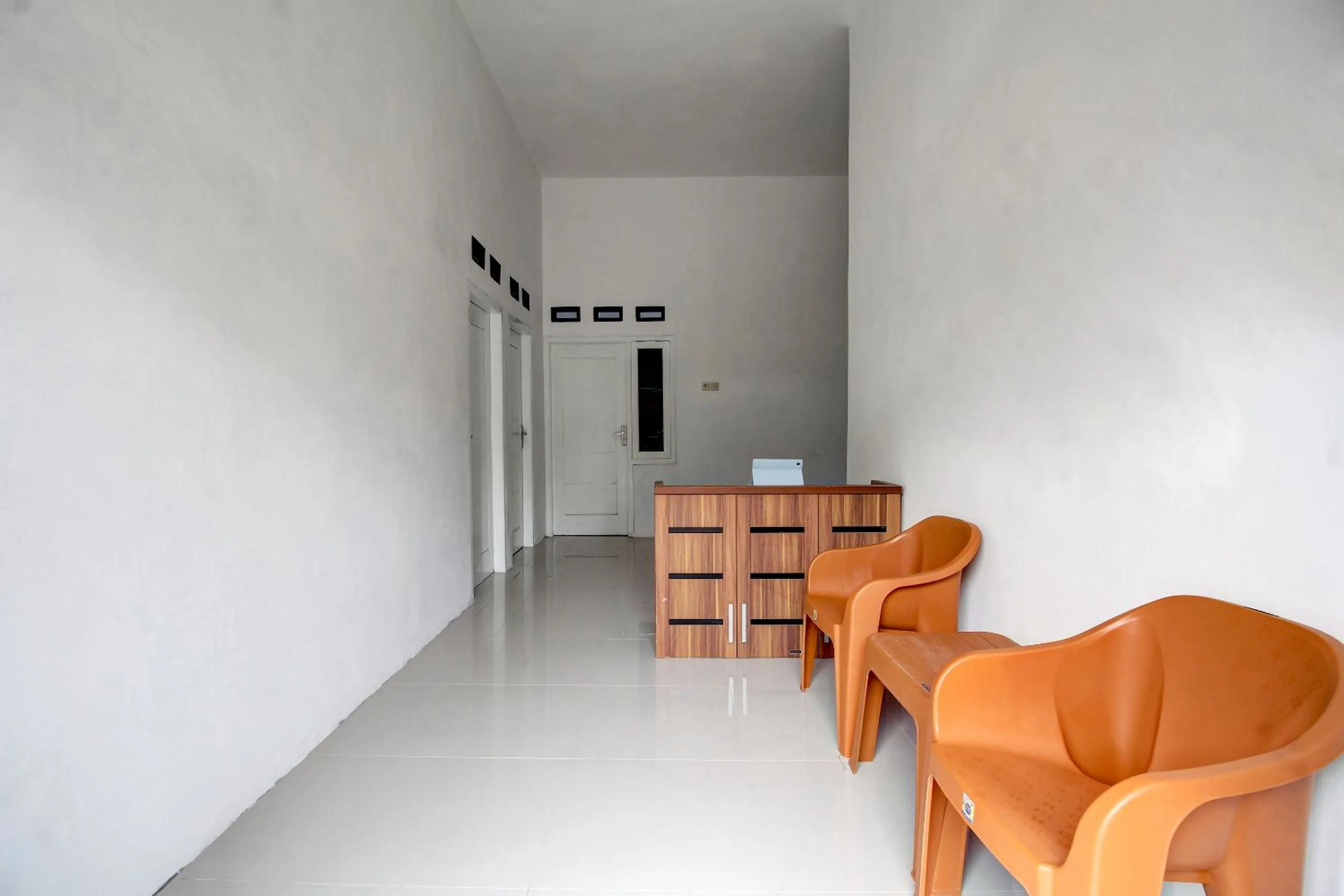 Lobby or reception in Hotel O Alif House Syariah 2