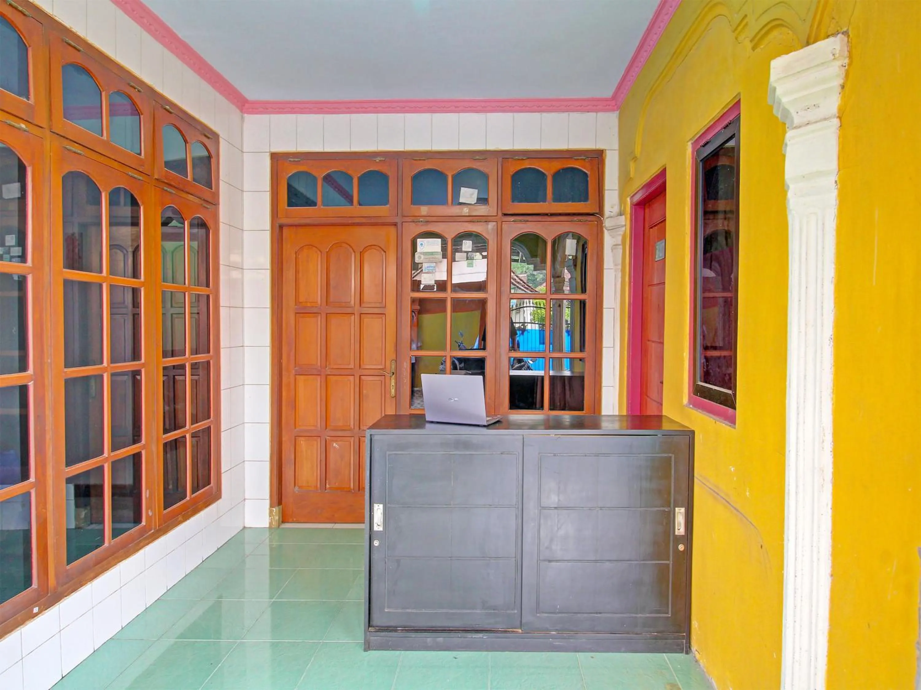 Lobby or reception in Hotel O Chikam House Syariah