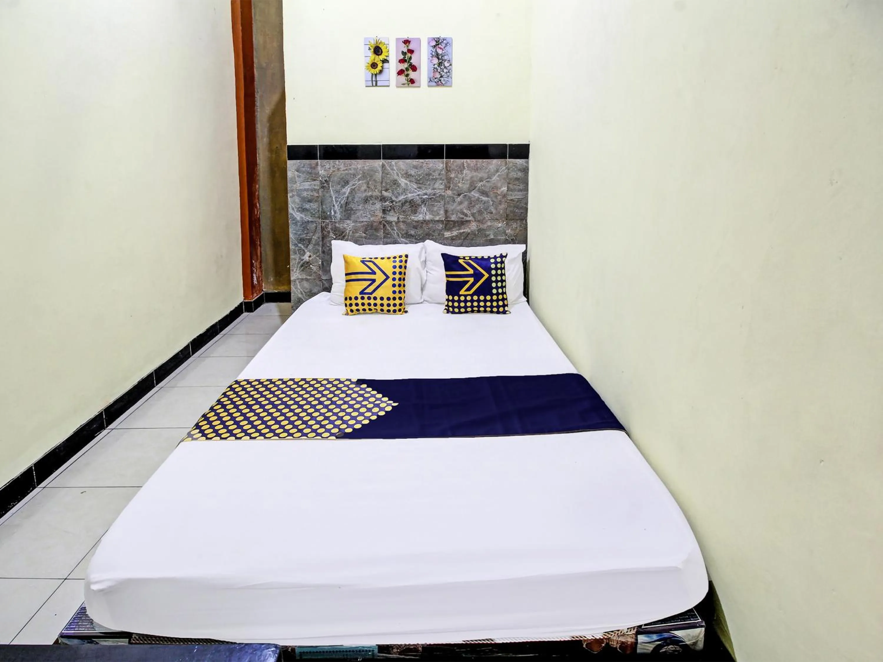Bedroom, Bed in Hotel O Chikam House Syariah