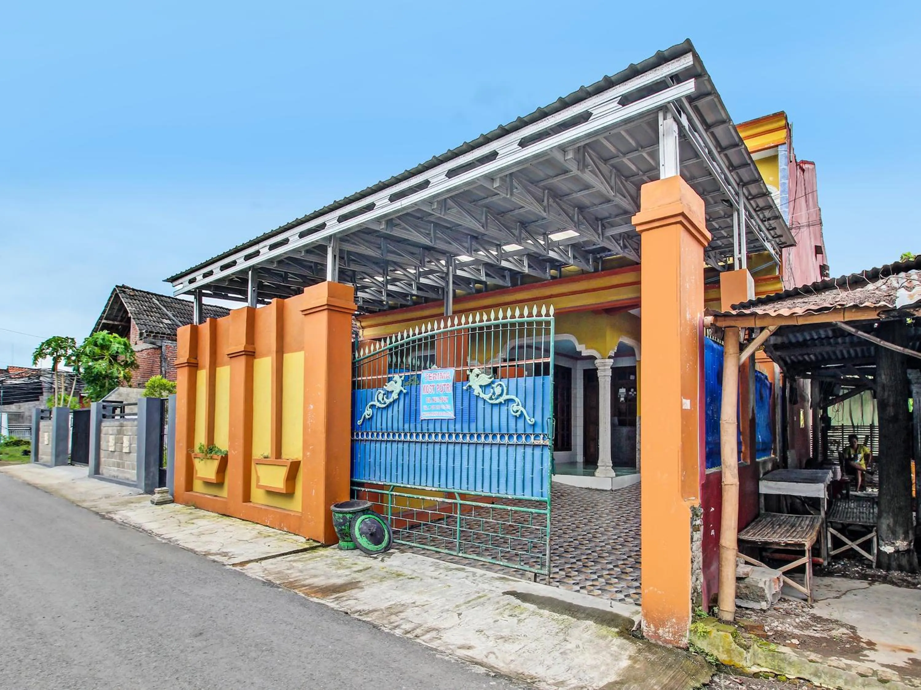 Property building in Hotel O Chikam House Syariah