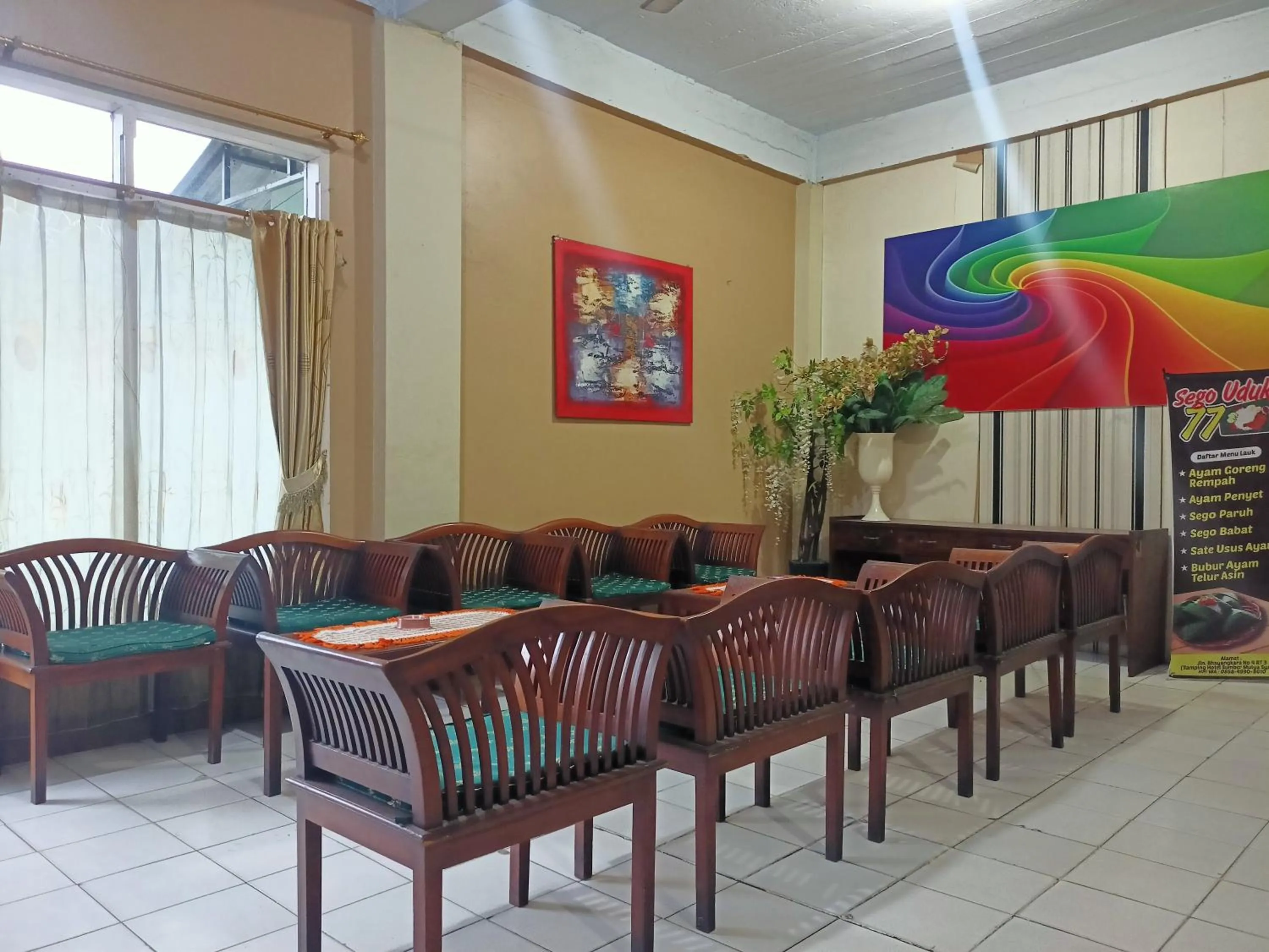 Lobby or reception in Hotel O Syariah Sumber Mulya NunukanNearAlun - Alun Kota Nunukan