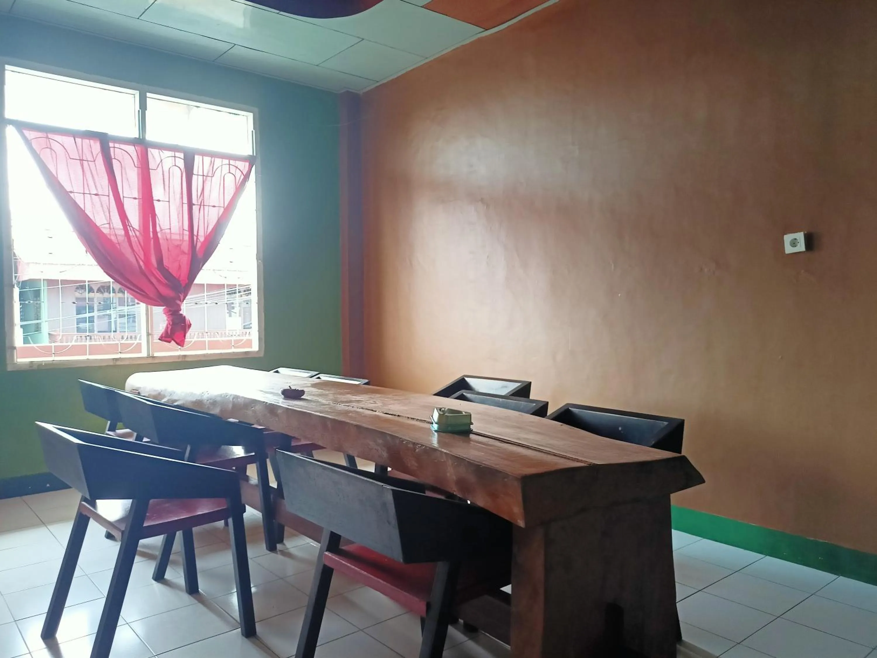 Dining area in Hotel O Syariah Sumber Mulya NunukanNearAlun - Alun Kota Nunukan