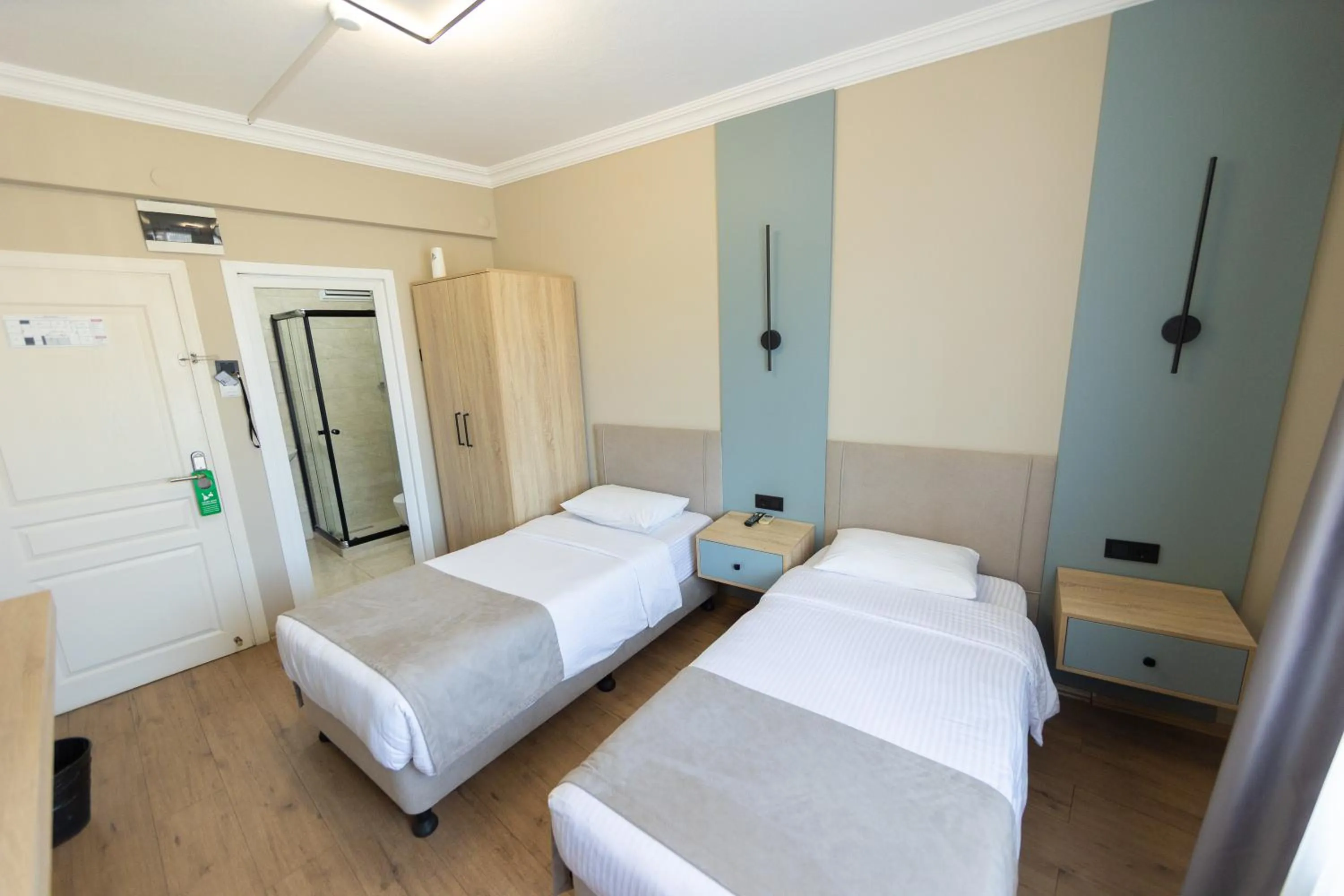 Photo of the whole room, Bed in Otel 57