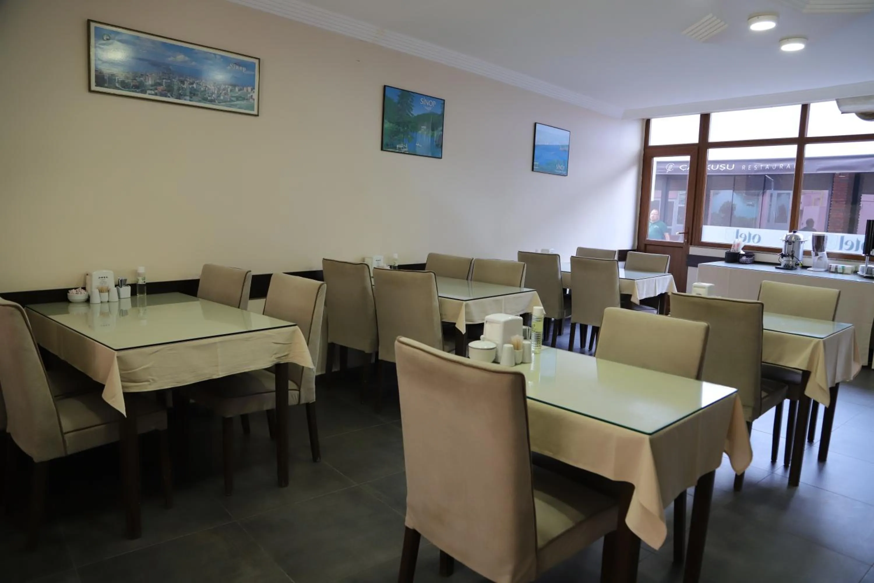 Breakfast in Otel 57