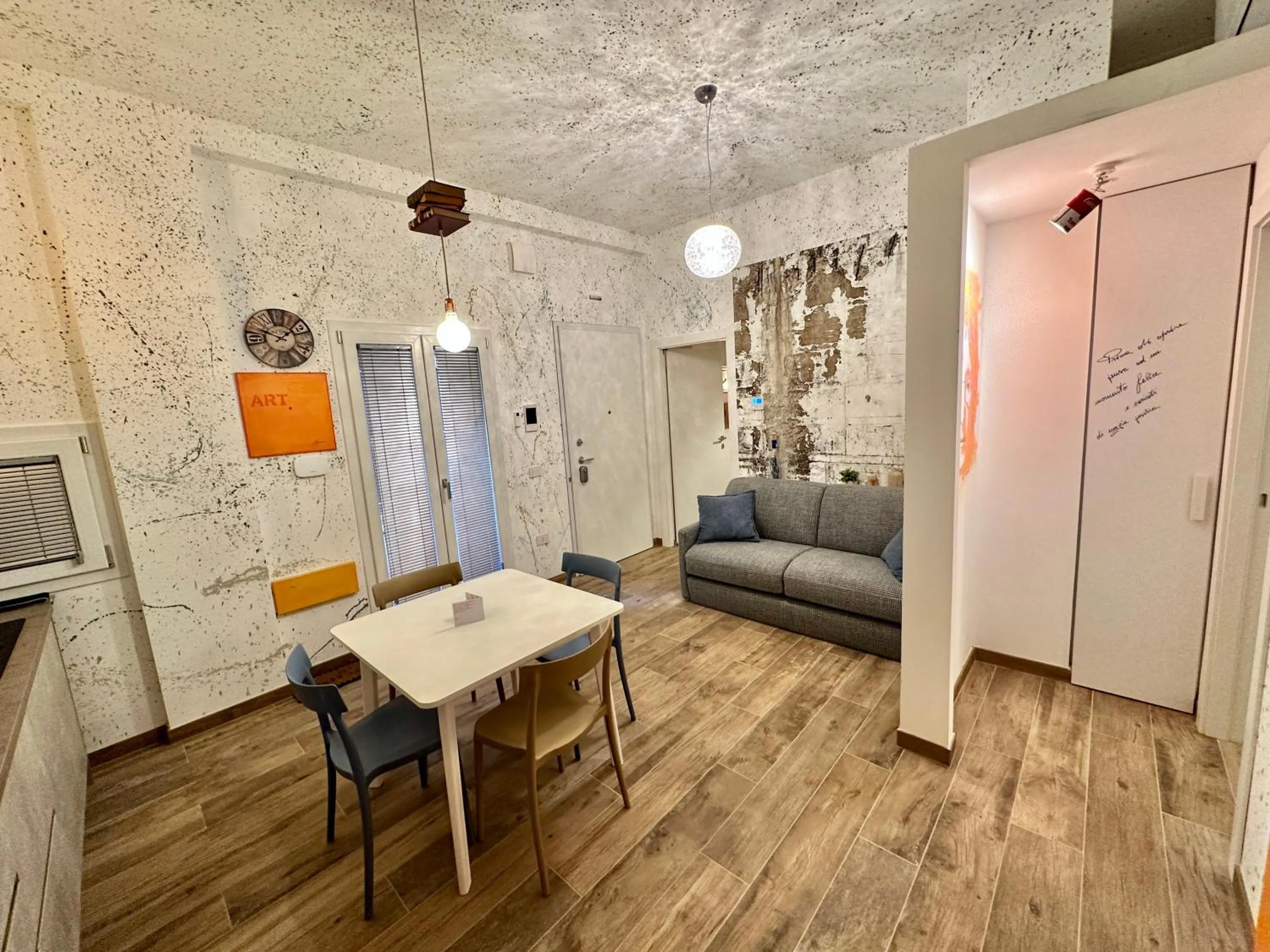One-Bedroom Apartment in Happiness Suite Gallery - Appartamento con Sauna - Bed Art Relaxing Suite