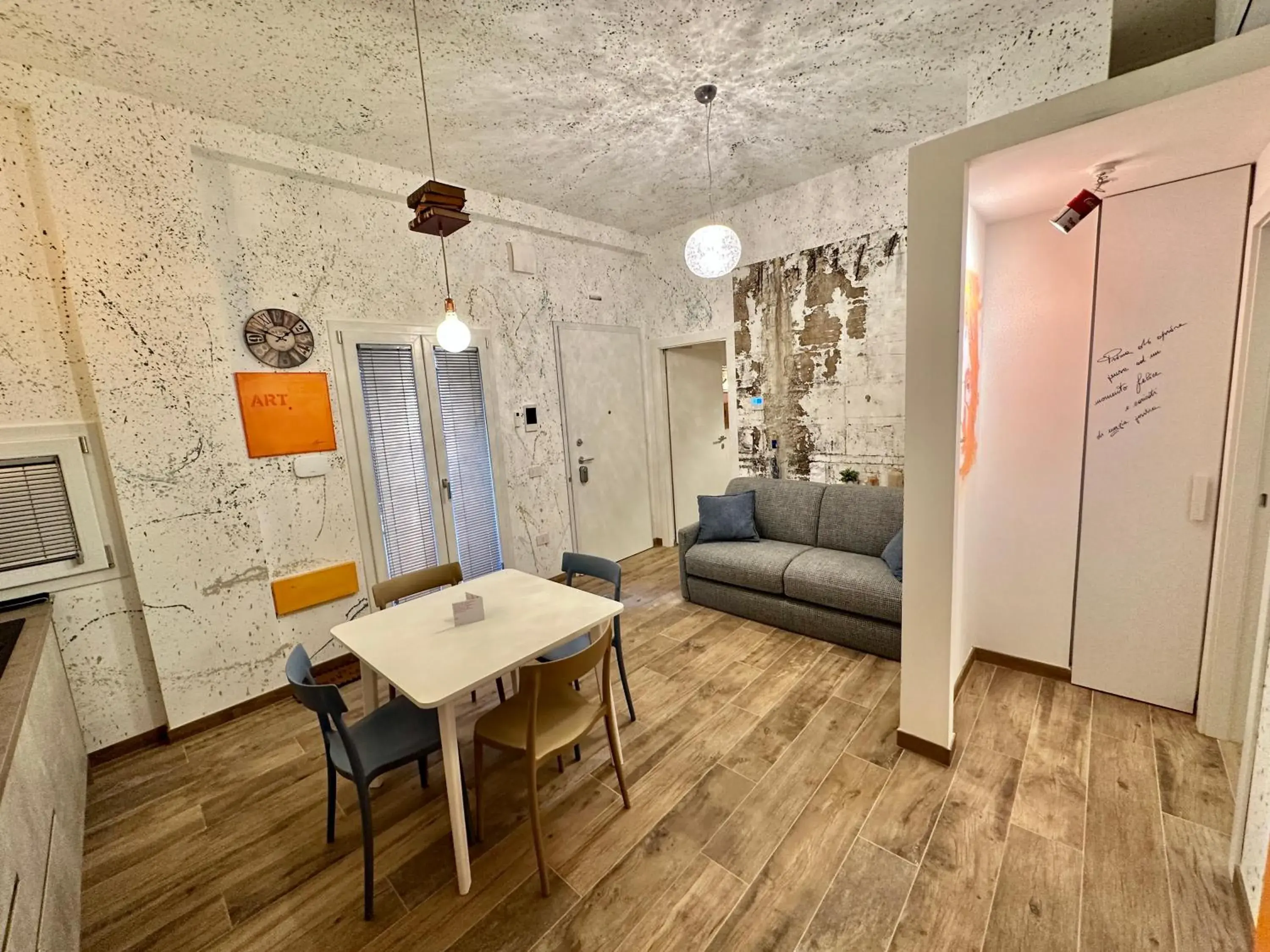 One-Bedroom Apartment in Happiness Suite Gallery - Appartamento con Sauna - Bed Art Relaxing Suite One-Bedroom Apartment in Happiness Suite Gallery - Appartamento con Sauna - Bed Art Relaxing Suite
