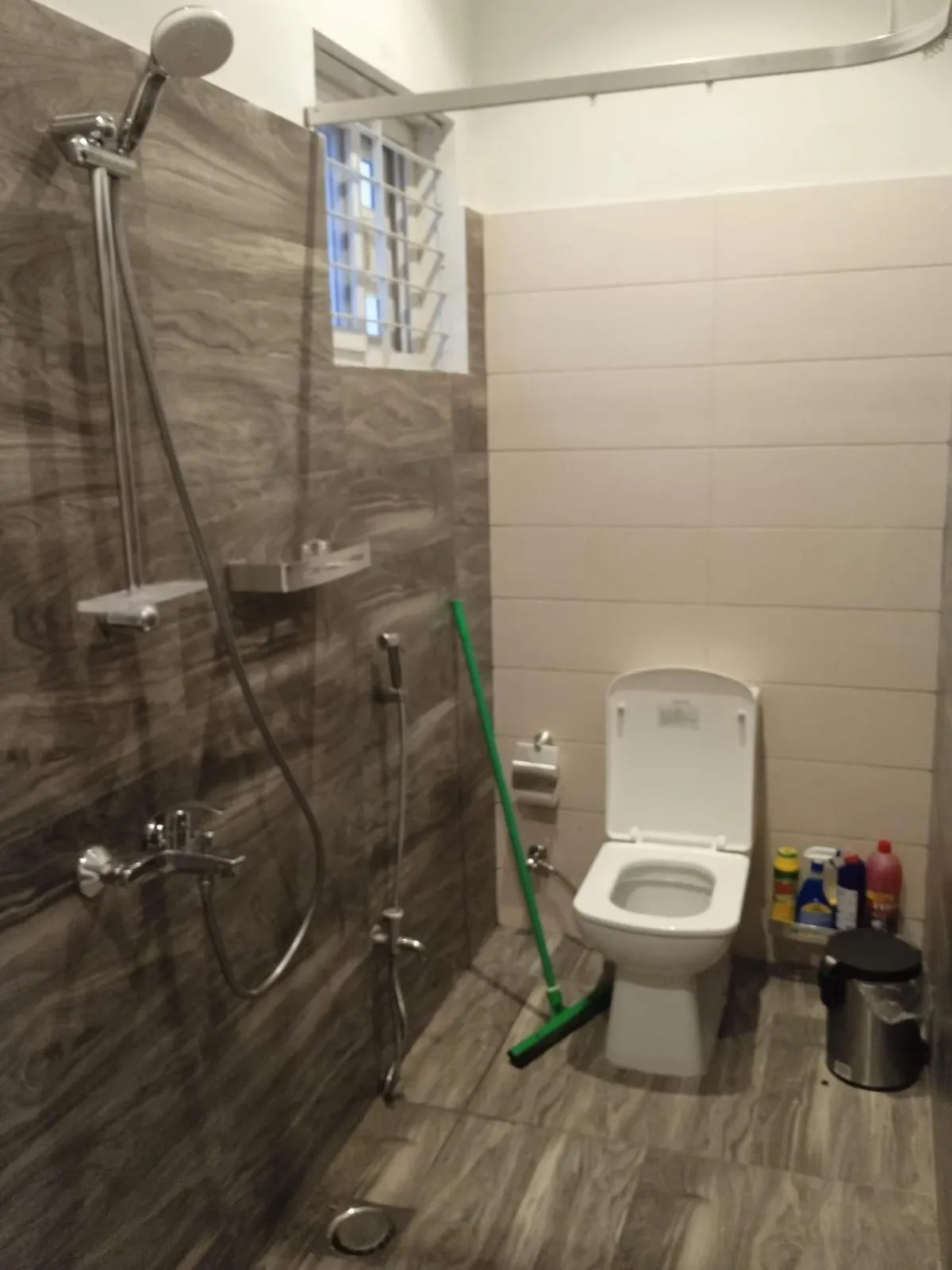 Shower in Sunset BnB