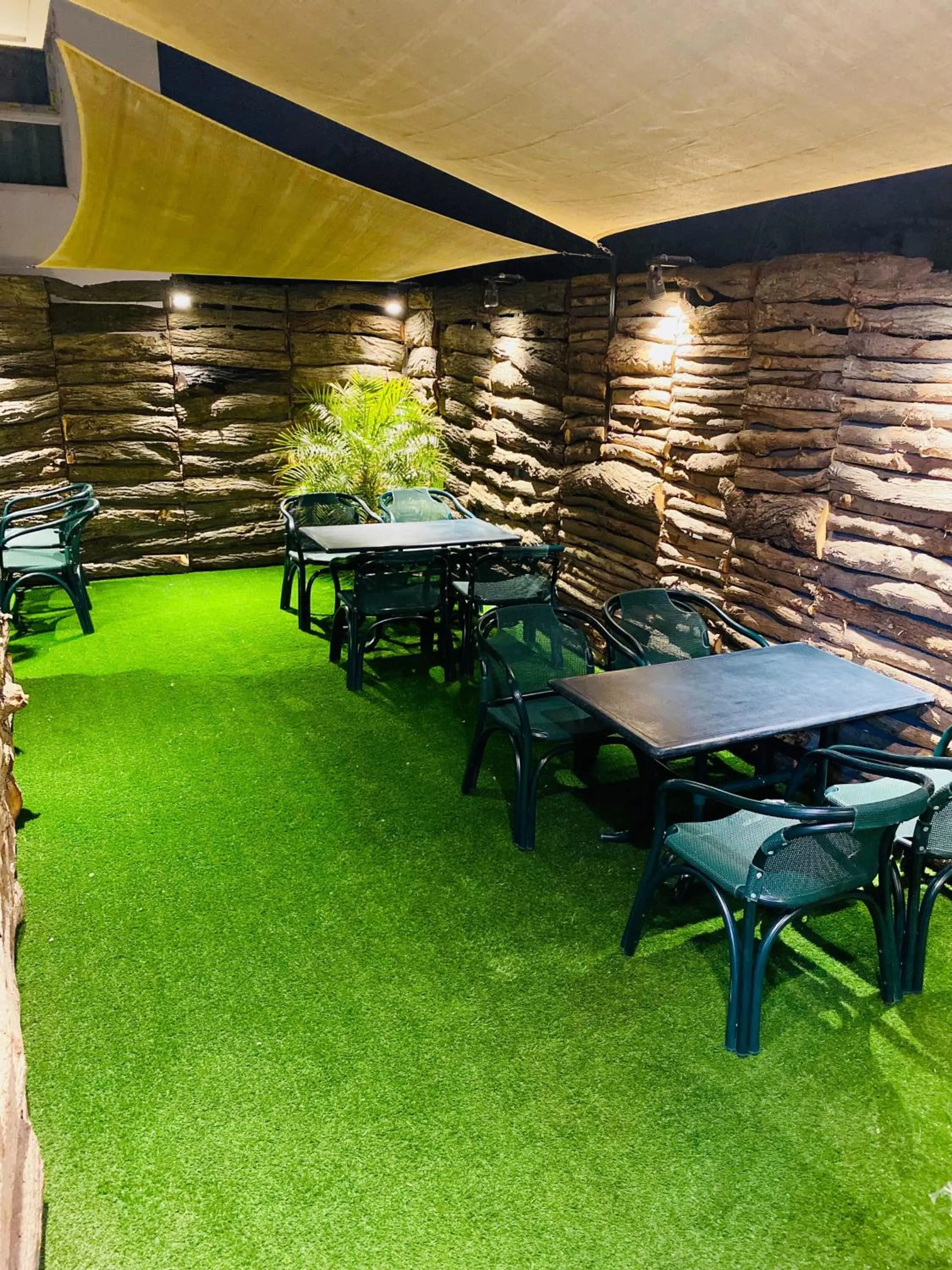 Restaurant/places to eat in Sunset BnB