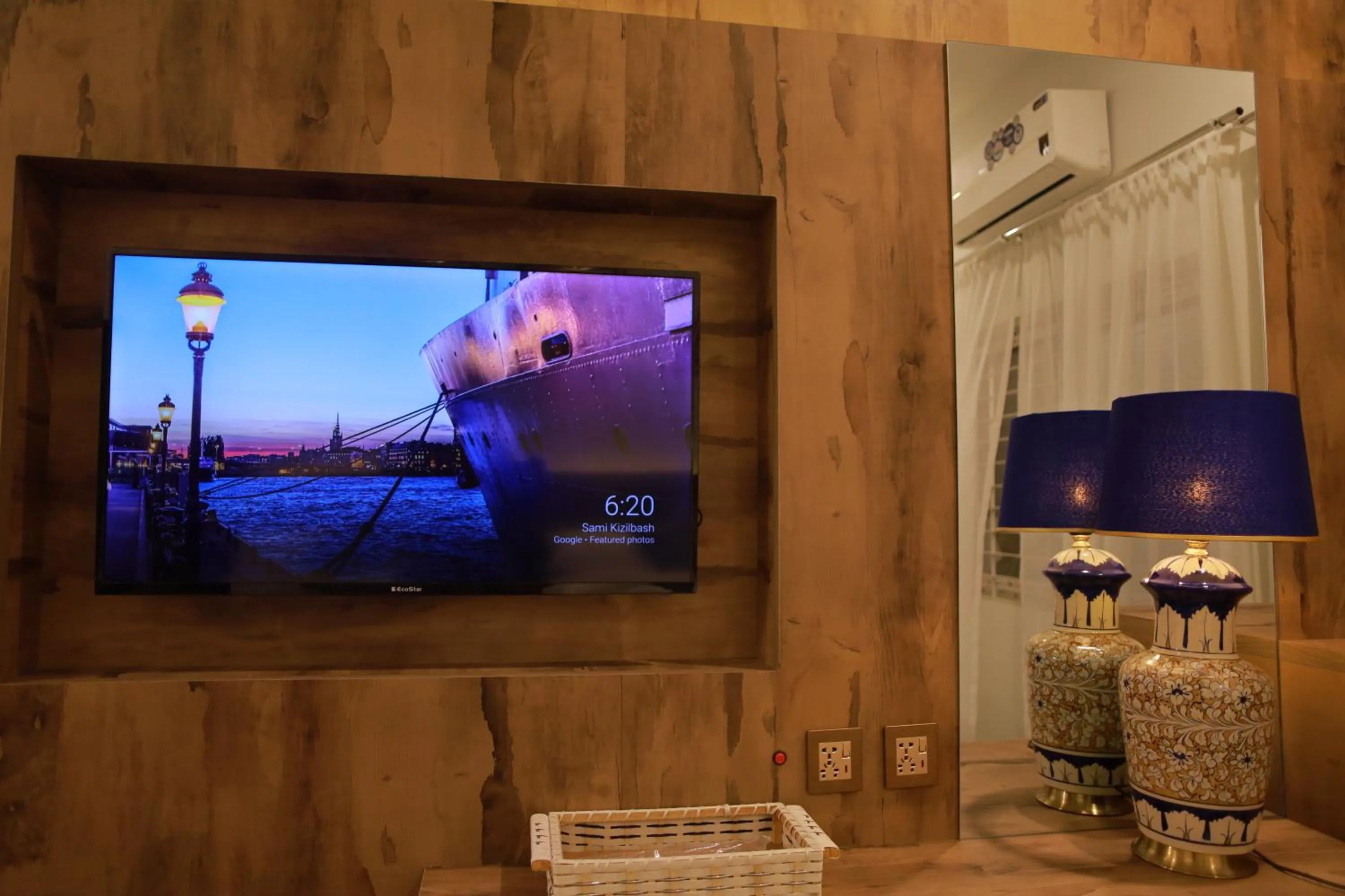 TV and multimedia in Sunset BnB