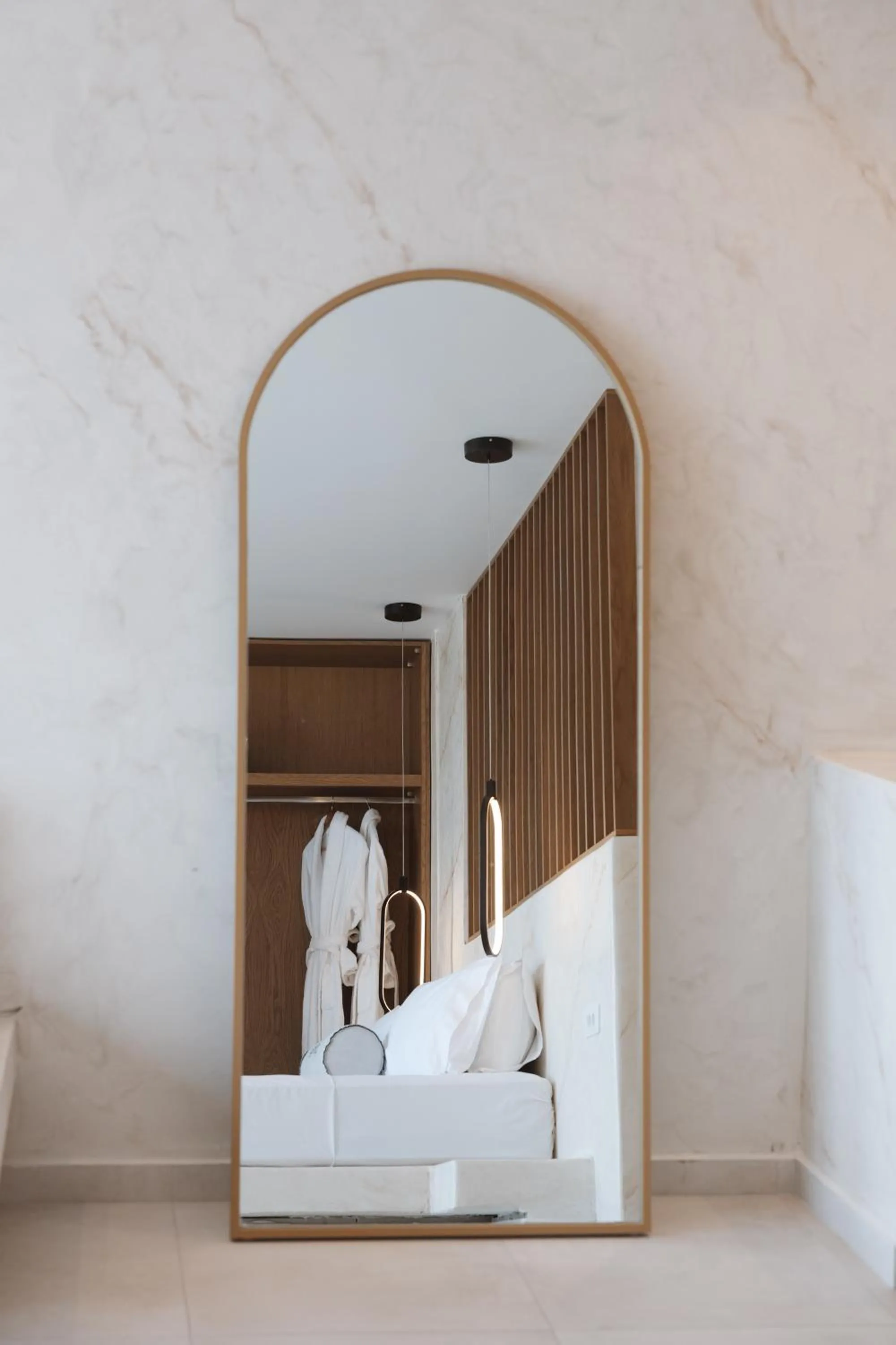 Bed in Pnoe Luxury Suites