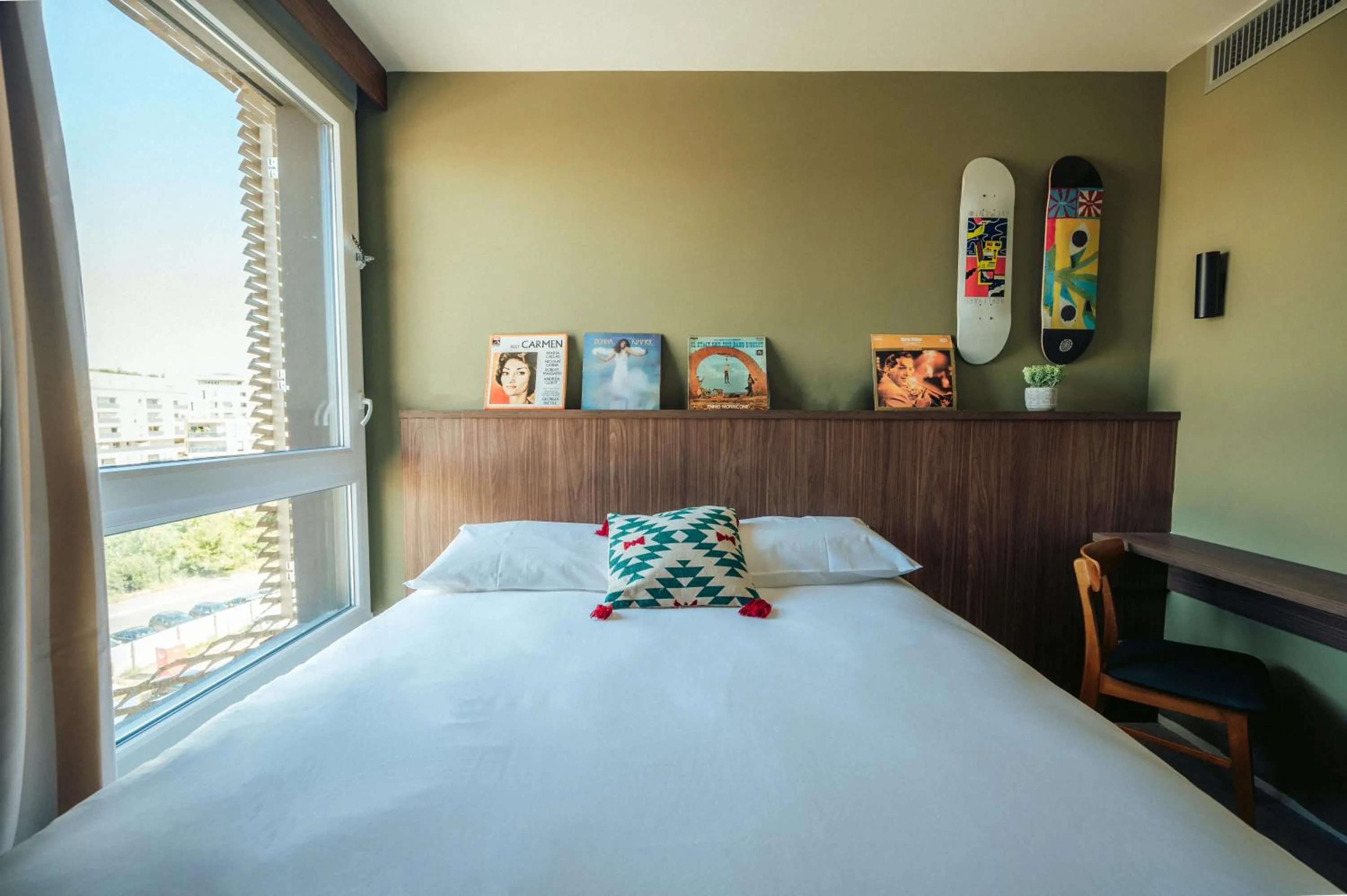 Bed in JOST Hotel Montpellier Centre St Roch