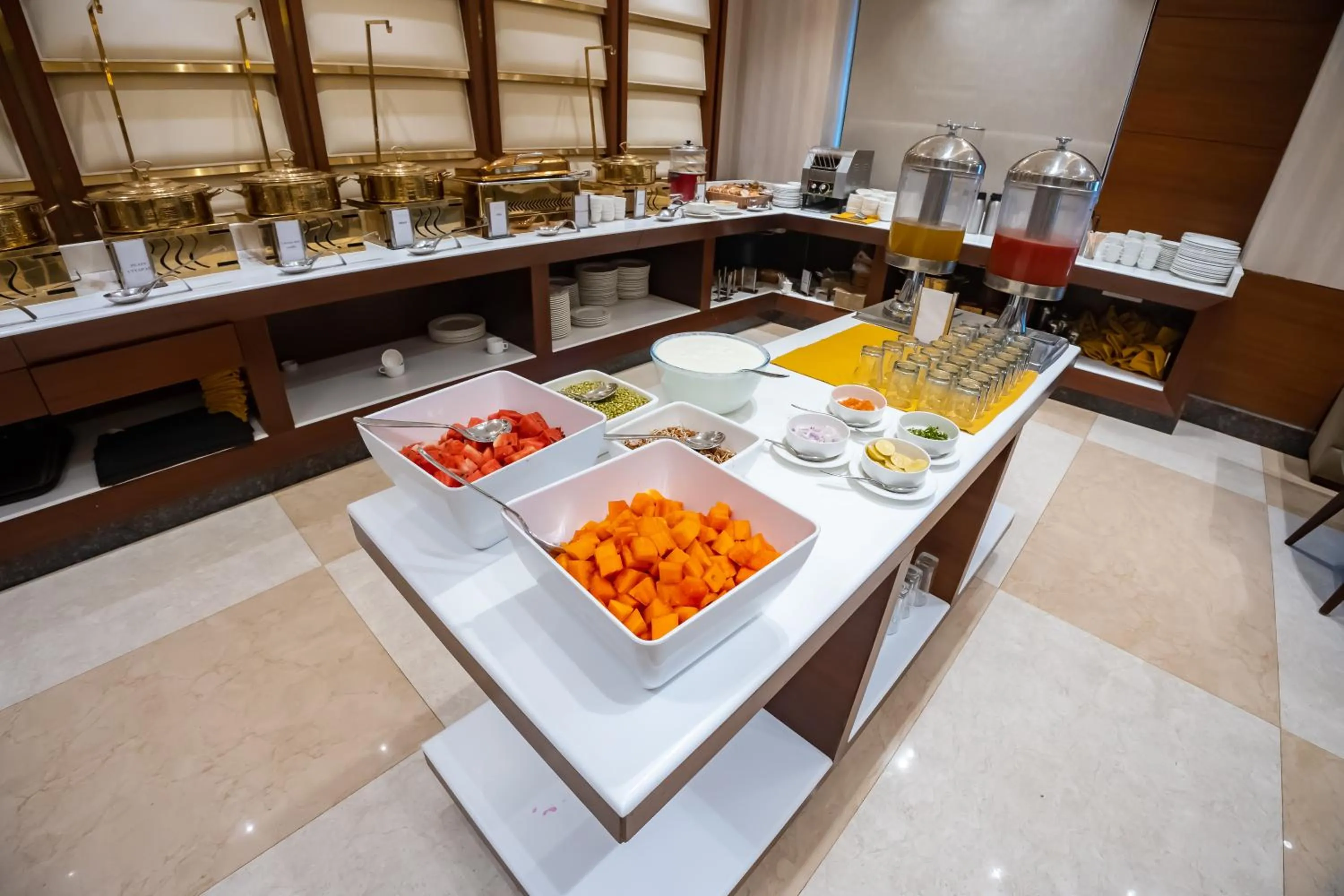 Restaurant/places to eat in Arcadia Hotel