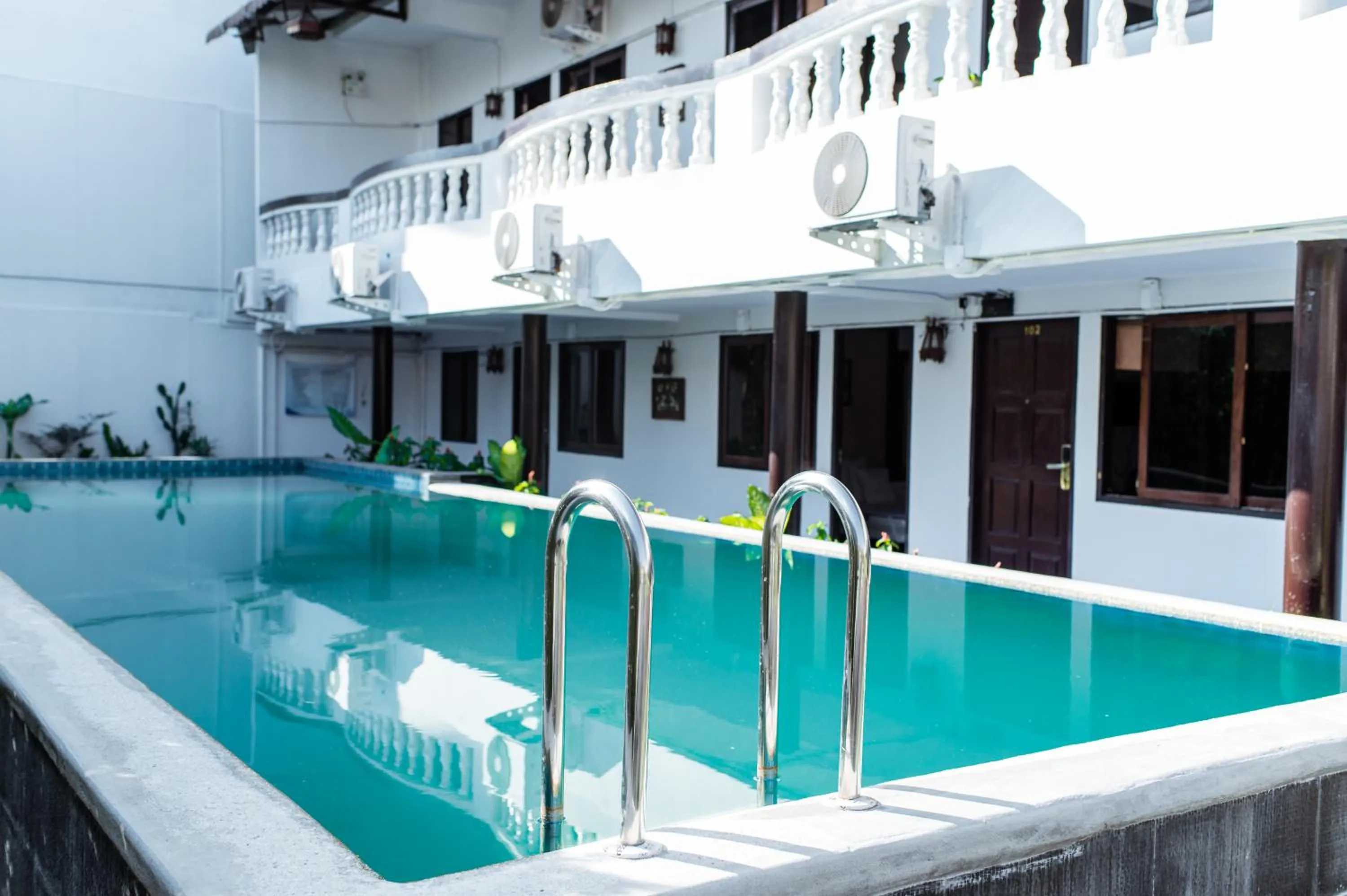 Swimming pool in Pai Residence Hotel