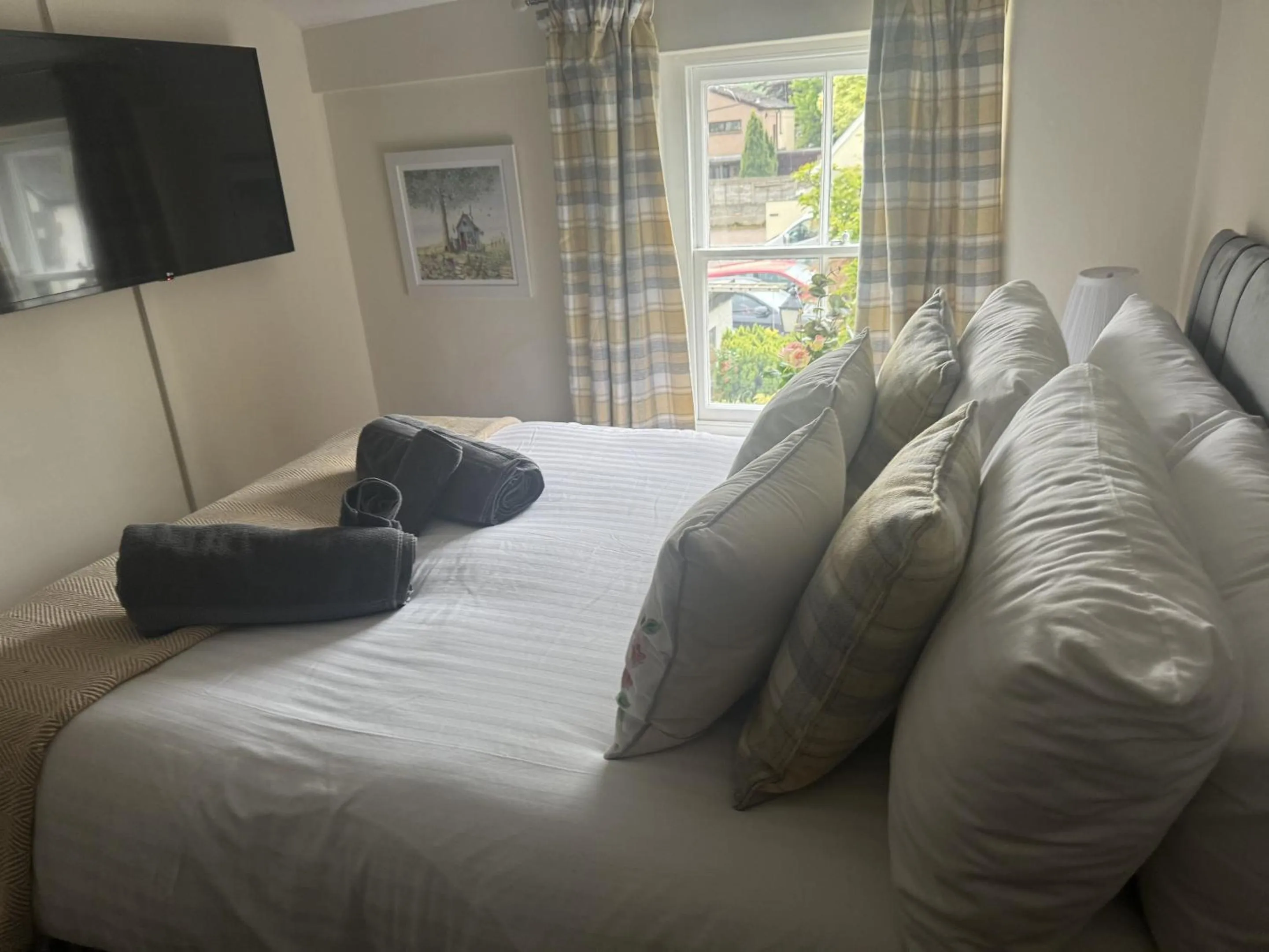 Bedroom, Bed in Thorverton Arms