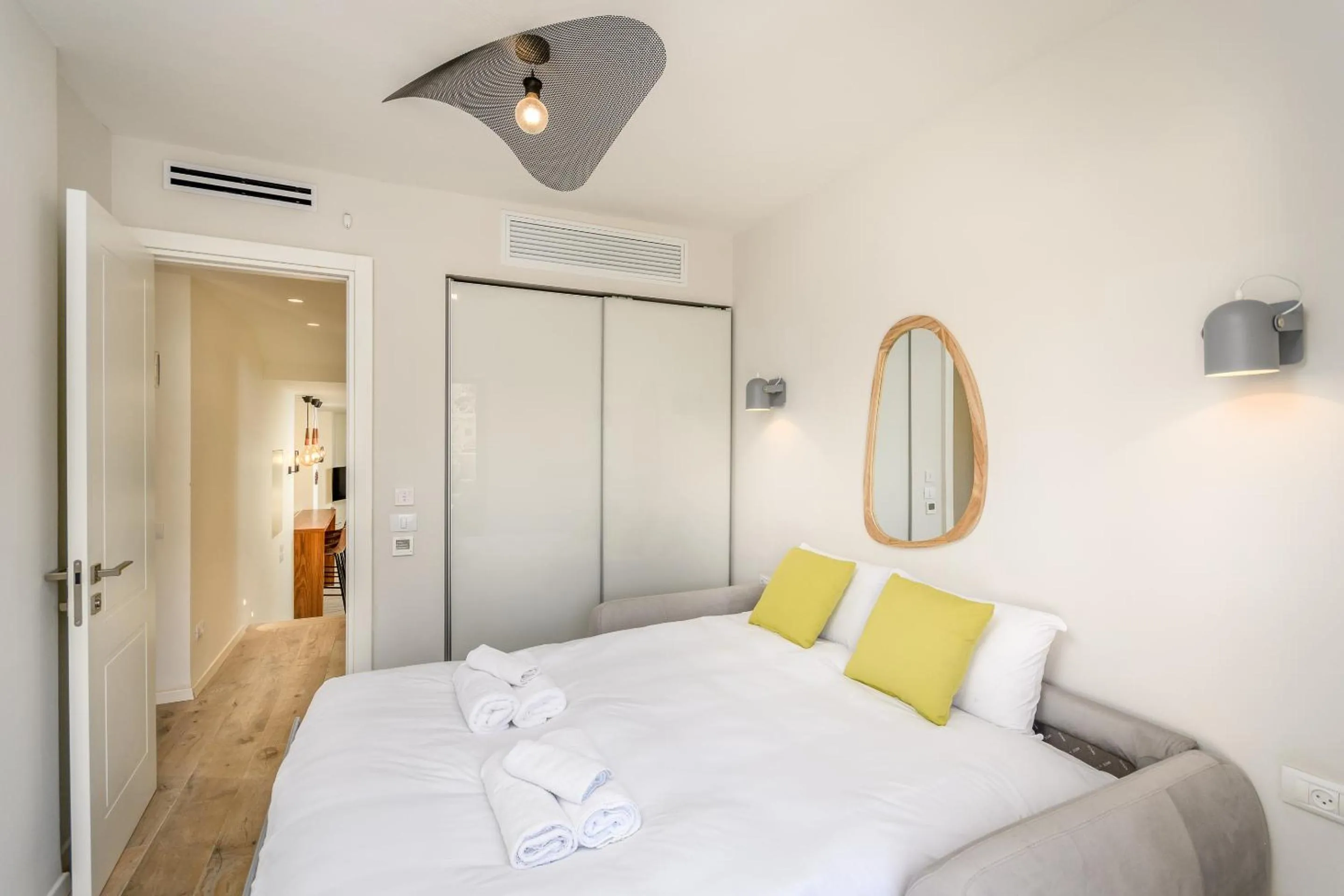 Bed in Unique apartment in Neve Tsedek